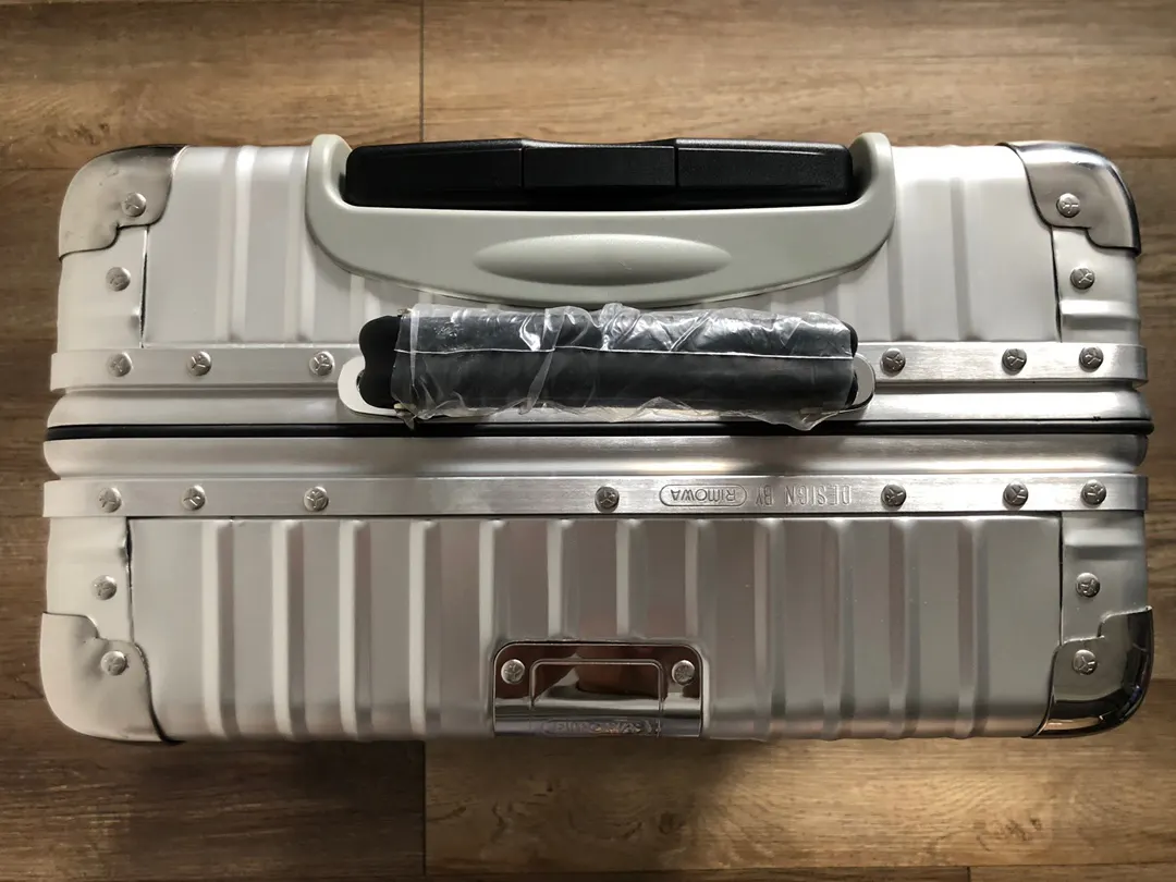Rimowa Black Silver Suitcase Travel Lightweight