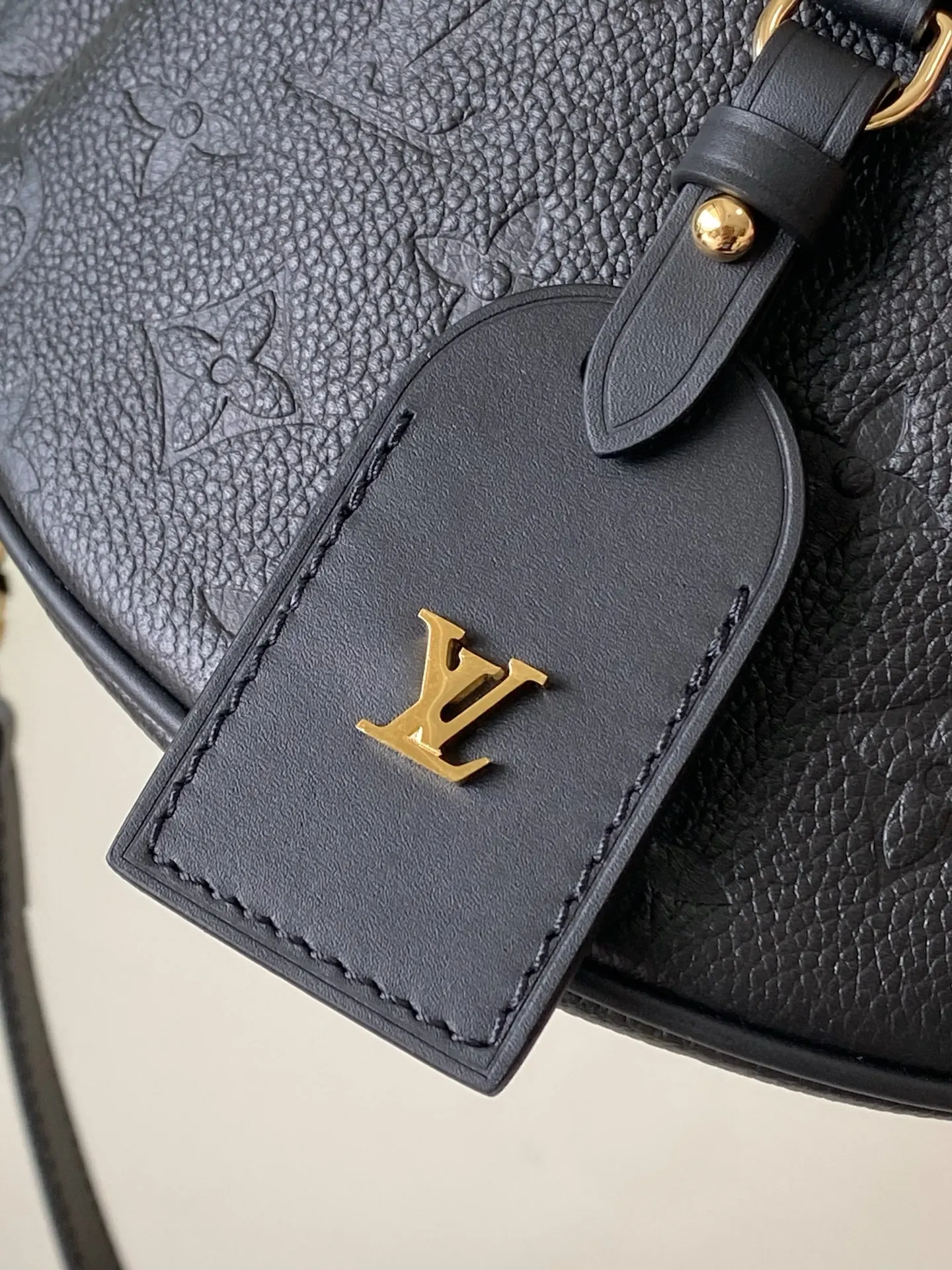 Gold Organizer Pouch Travel Leather