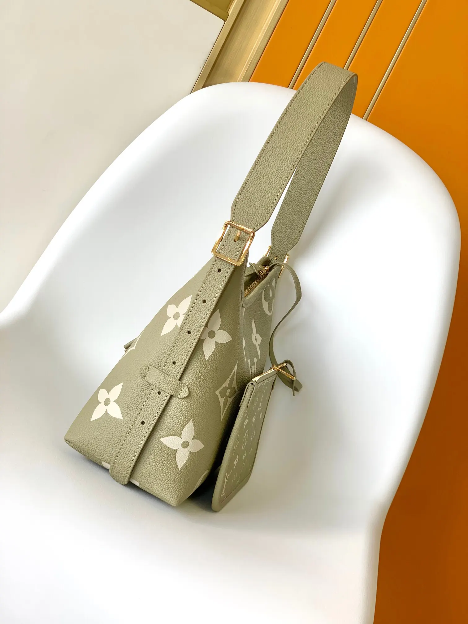 CarryAll Mo手拿包 精致手拿款
