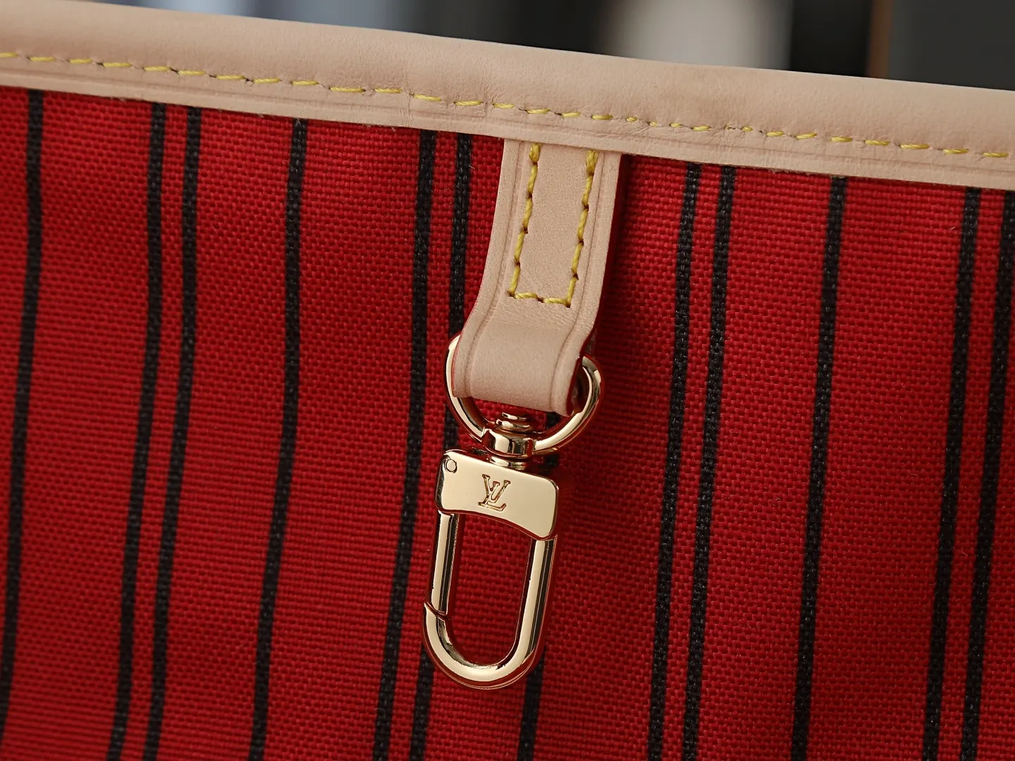 Neverfull 老花 帆布 手拿包 精致手拿款