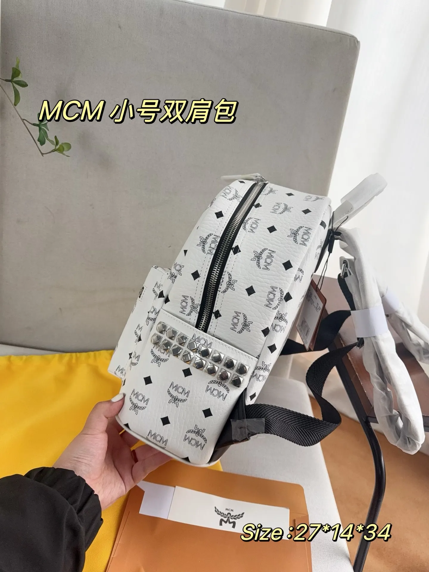 老花 銀色 雙肩包 实用雙肩款(數字9) 老花 銀色 雙肩包 实用雙肩款(數字9)