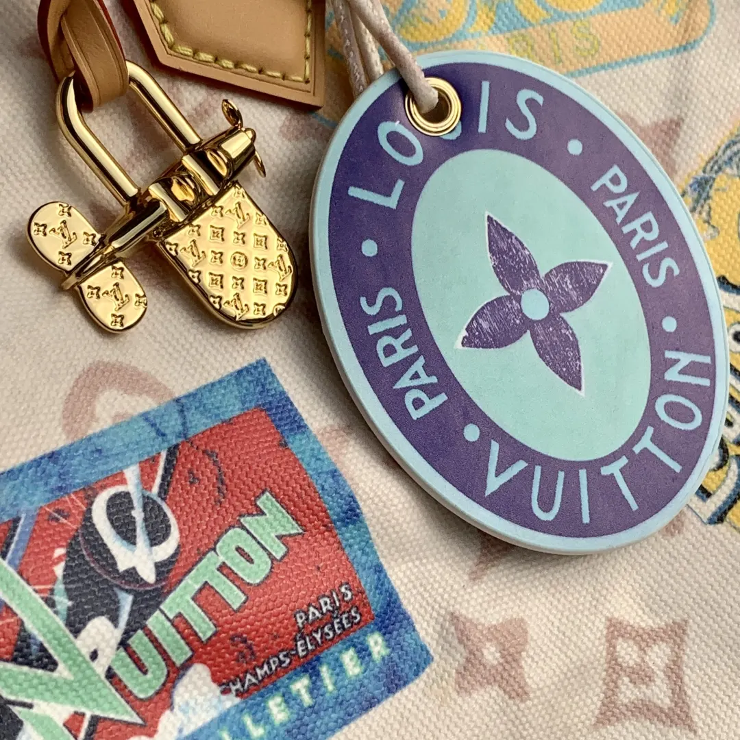 Louis Vuitton Shoulder Bag