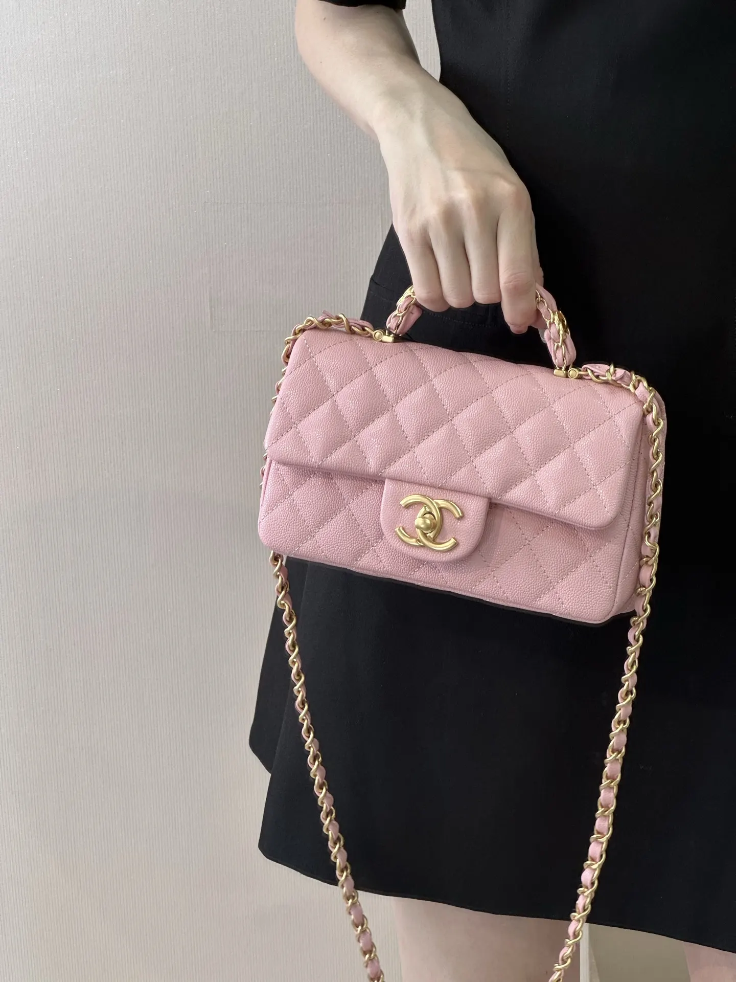 CHANEL 牛皮 华丽霸气又摩登 鏈條包 精致鏈條款(數字6) CHANEL 牛皮 华丽霸气又摩登 鏈條包 精致鏈條款(數字6)