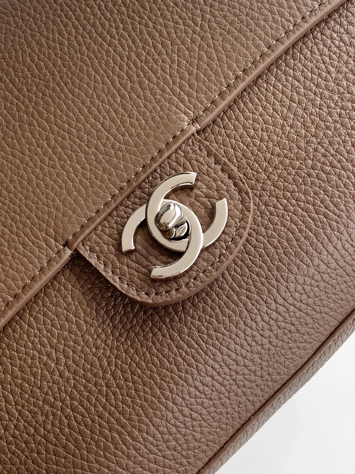 CHANEL 棕色 腋下包 復古腋下背款