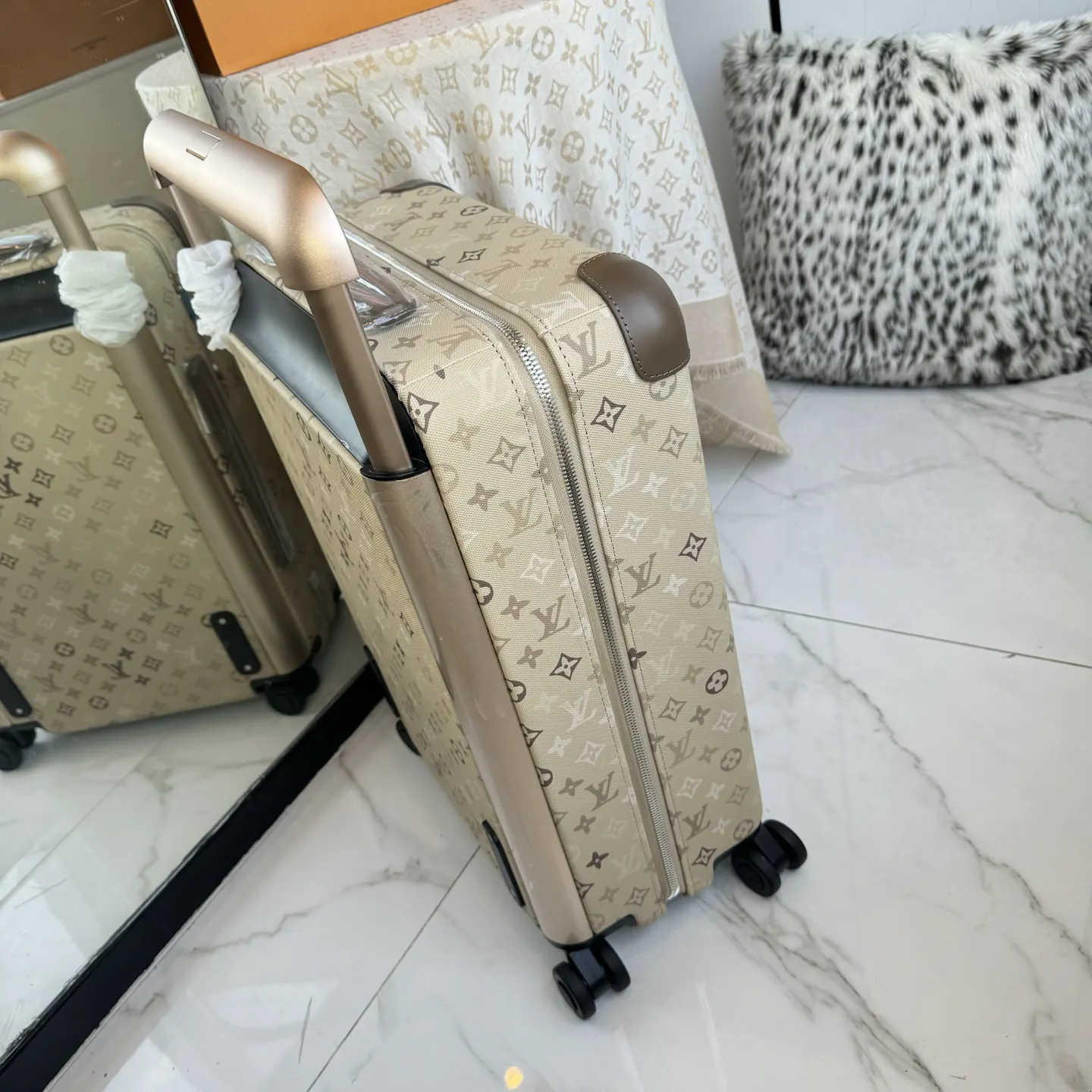 Louis Vuitton Monogram Suitcase Travel Lightweight