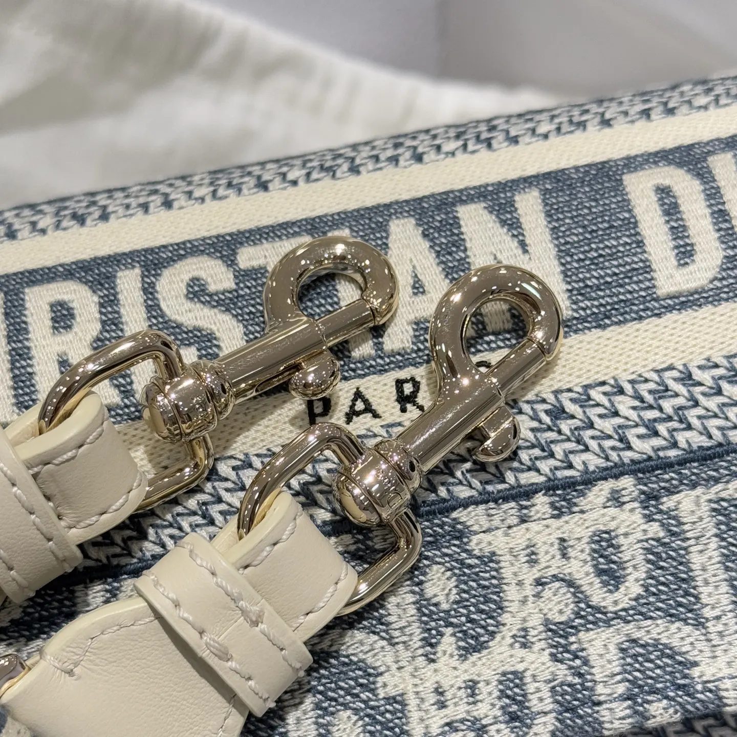 Dior 牛仔 手提包(數字9) Dior 牛仔 手提包(數字9)
