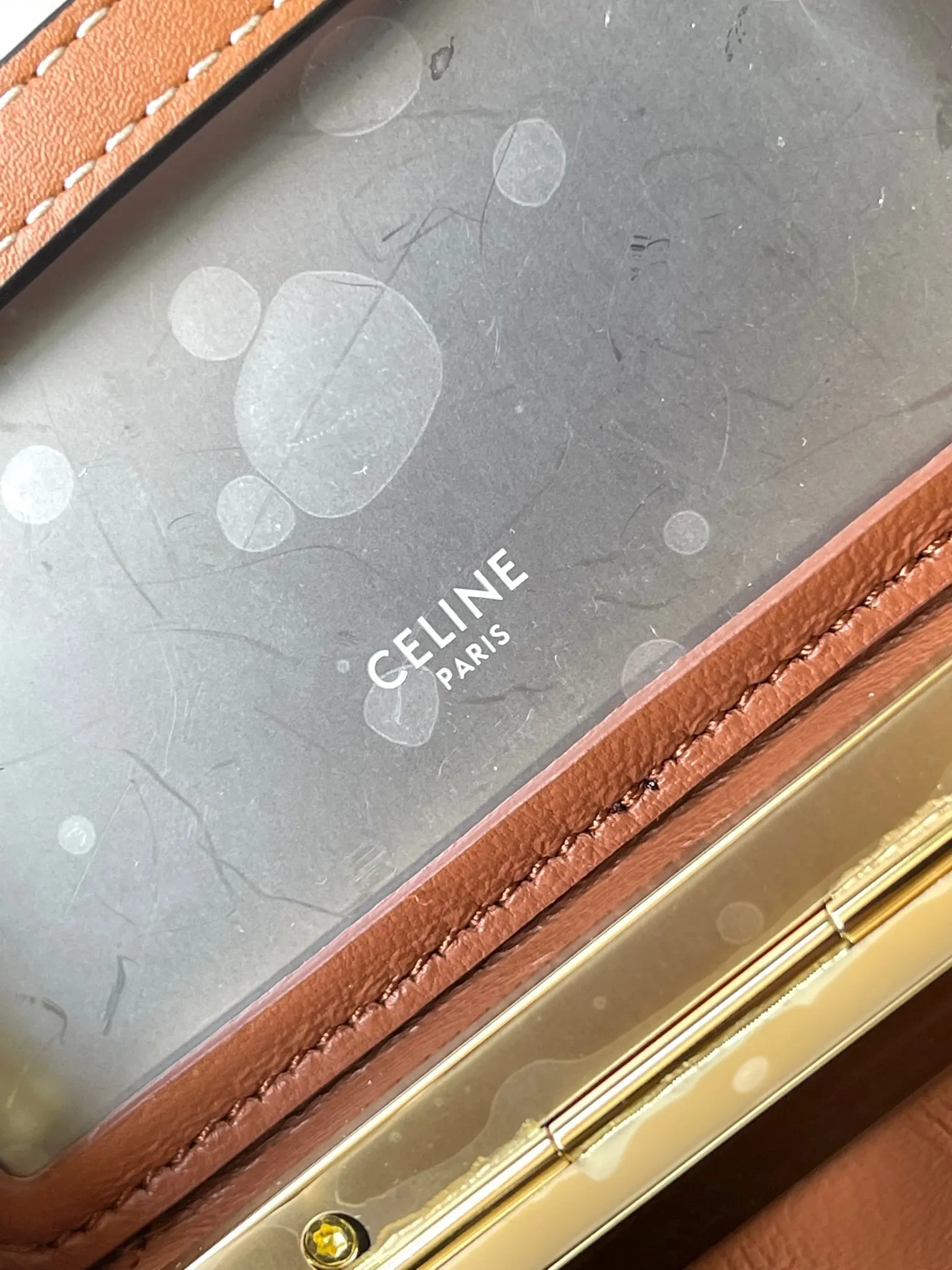 Triomphe 牛皮 春夏系列TRIOMPHE FRAME 化妝包 便携收納款(數字9) Triomphe 牛皮 春夏系列TRIOMPHE FRAME 化妝包 便携收納款(數字9)