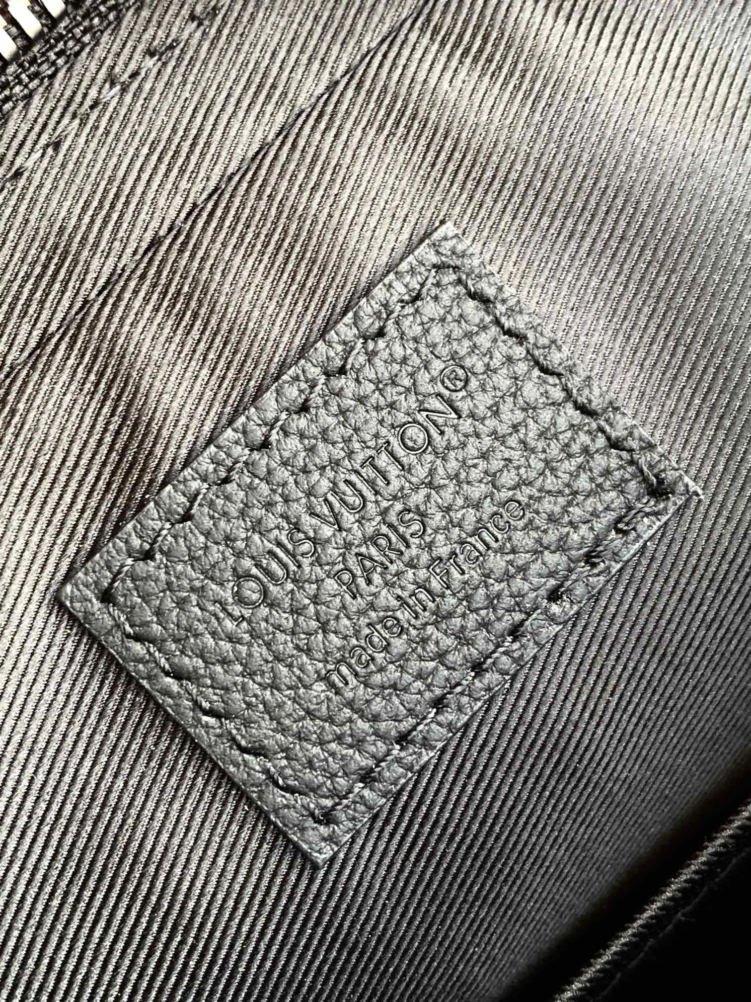 LV Trio Messenger black, messenger bag Image 9 LV Trio Messenger black, messenger bag Image 9