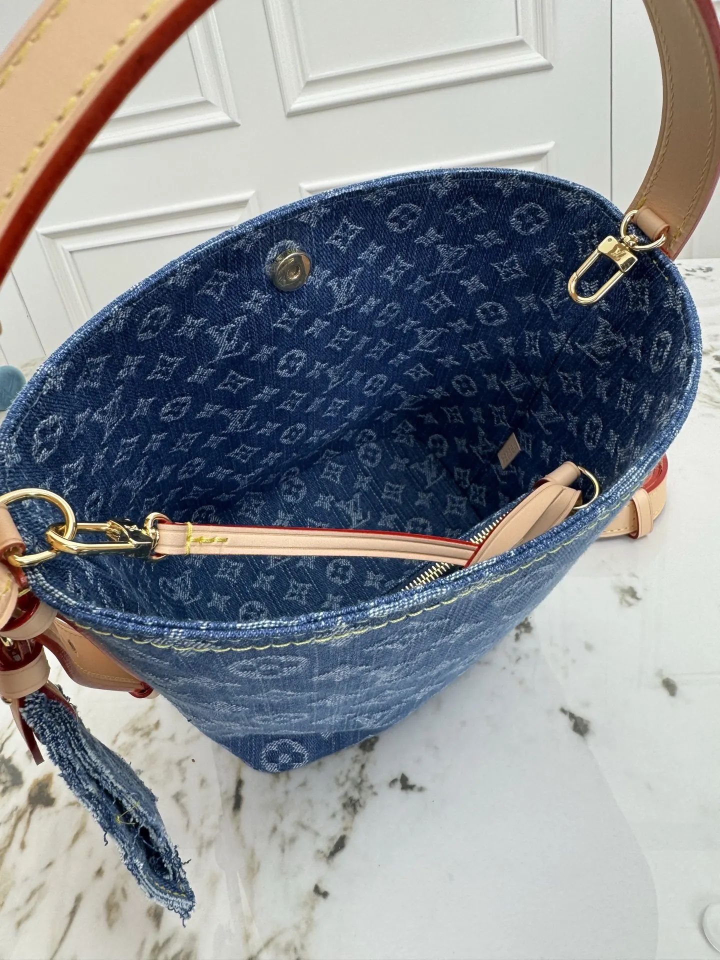 Louis Vuitton M27626 红色 皮革 手提包
