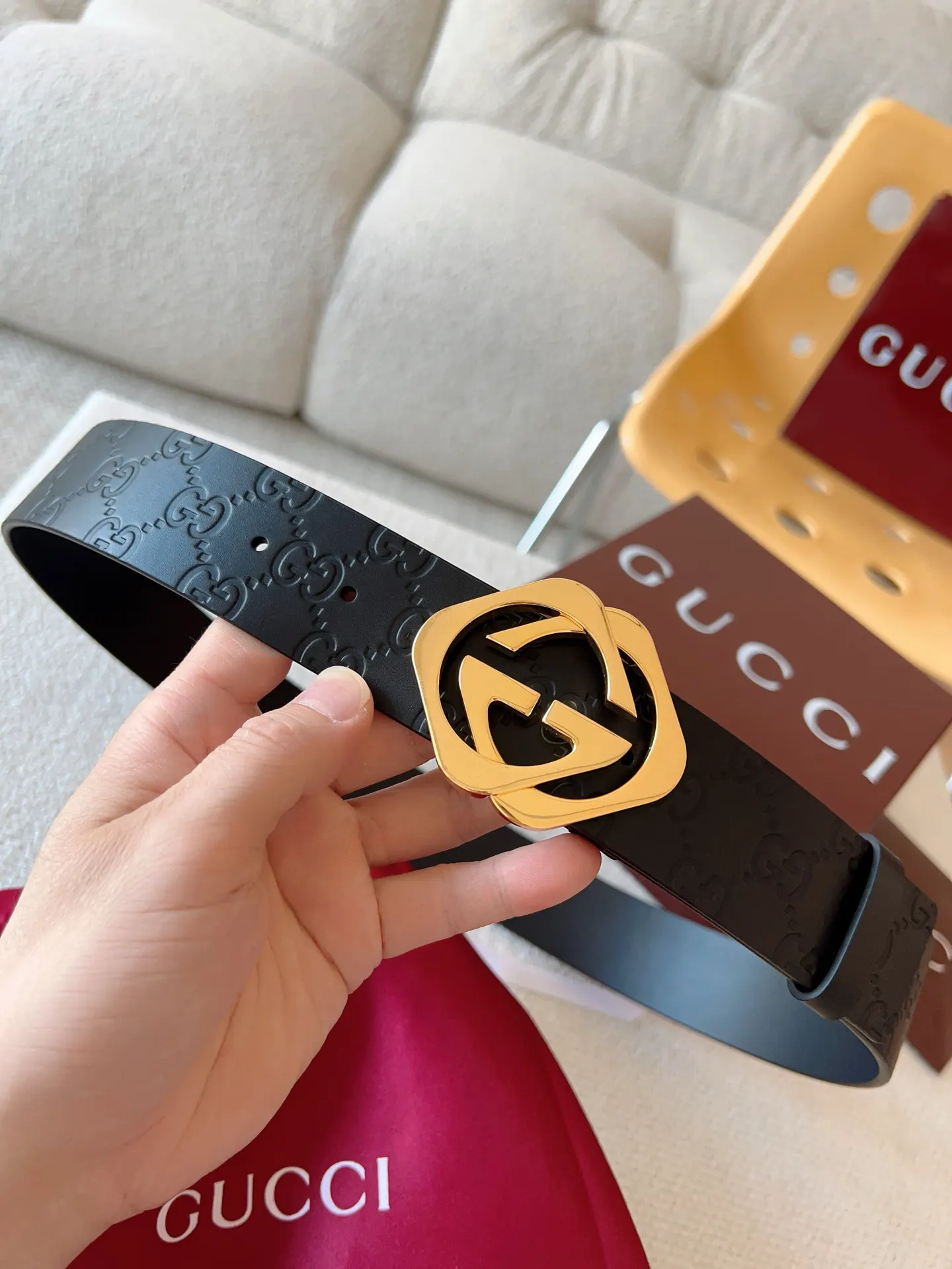 Gucci 双G扣牛皮双面腰带 商务休闲款