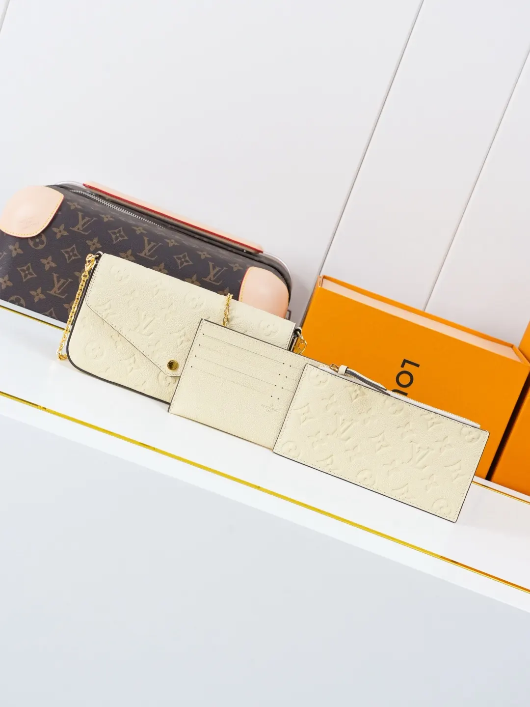 LV 米白 牛皮 链条包 精致链条款