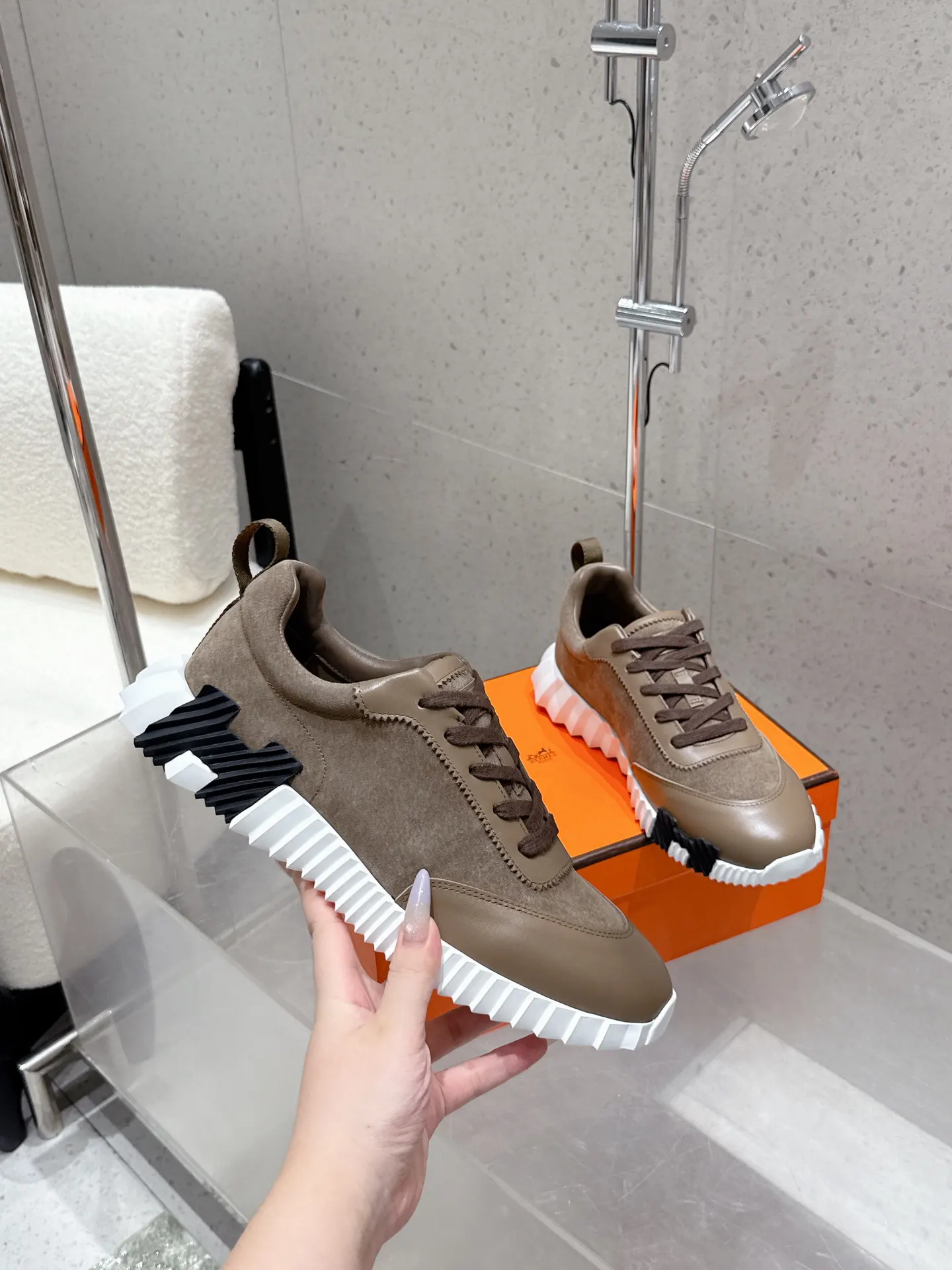 Hermes 运动鞋 舒适百搭款