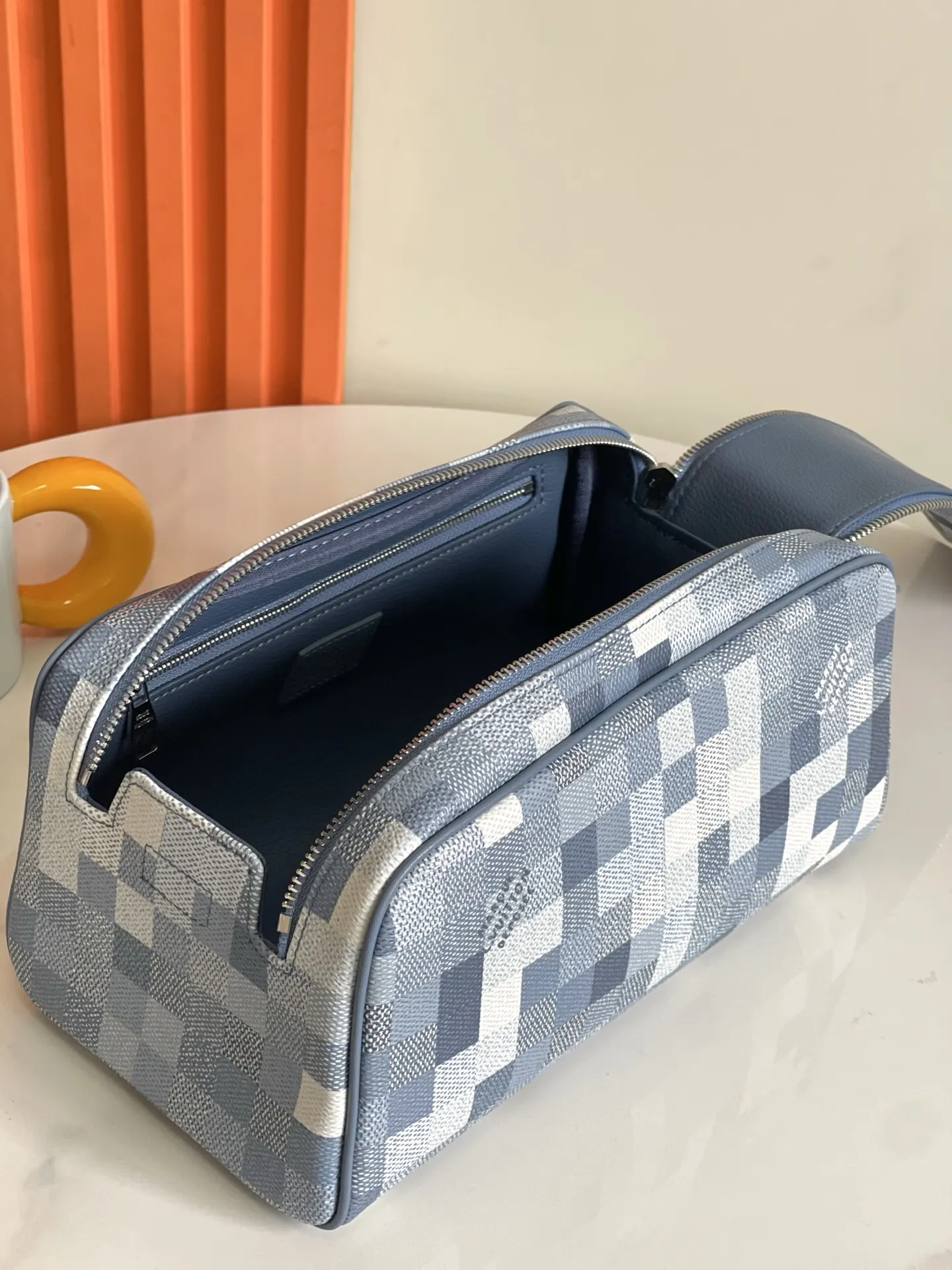 Blue Beige Cosmetic Pouch Leather Image 8 Blue Beige Cosmetic Pouch Leather Image 8