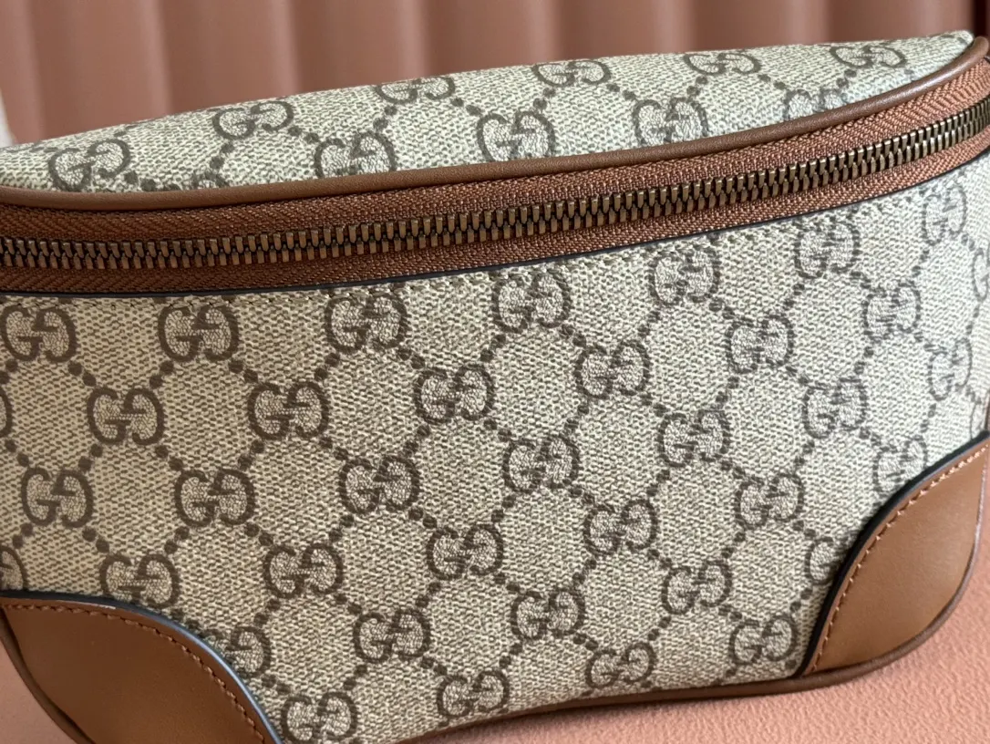 Gucci GG Emblem 黑色 帆布 腰包 休闲腰包款