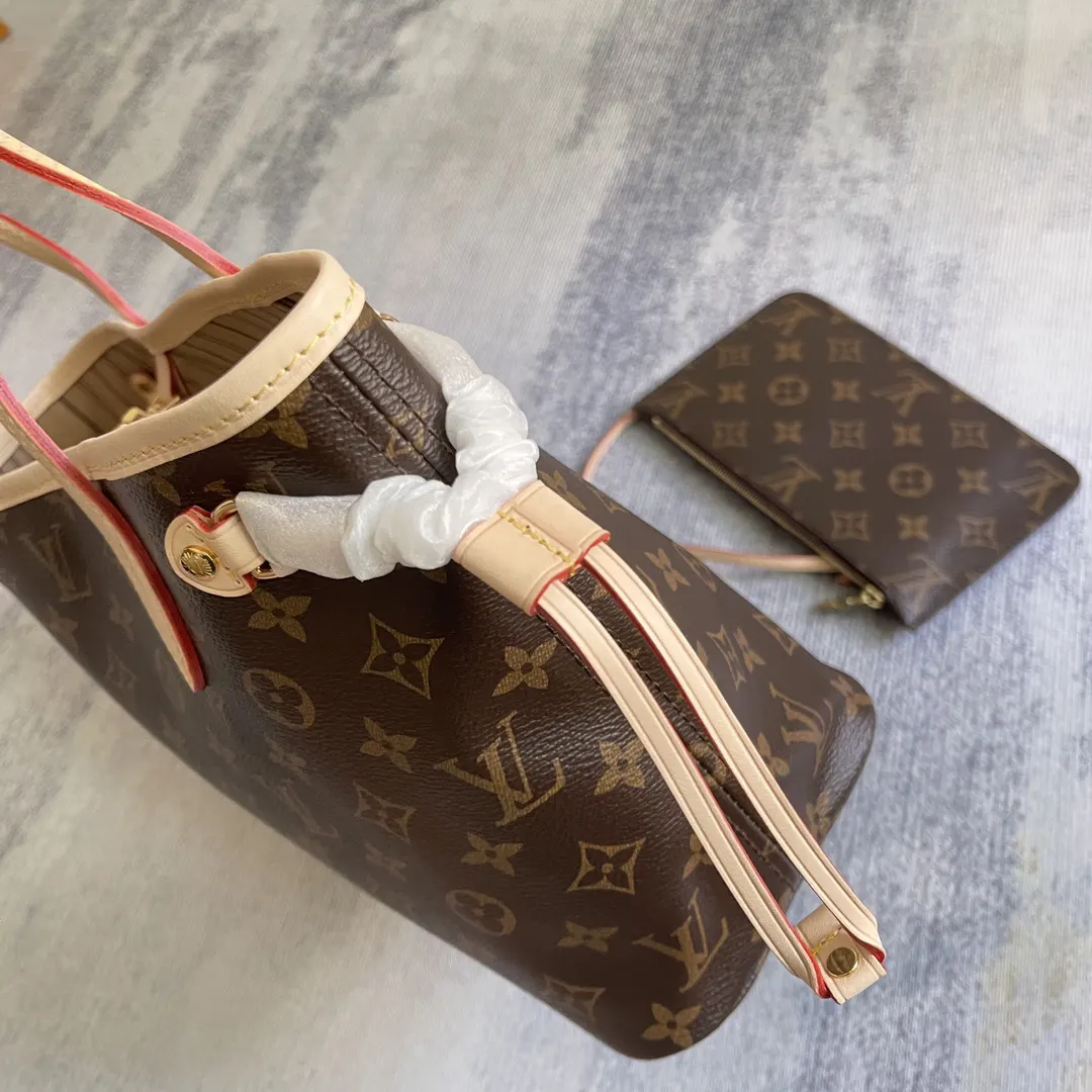 LV Neverfull 金色 牛皮 手拿包 精致手拿款