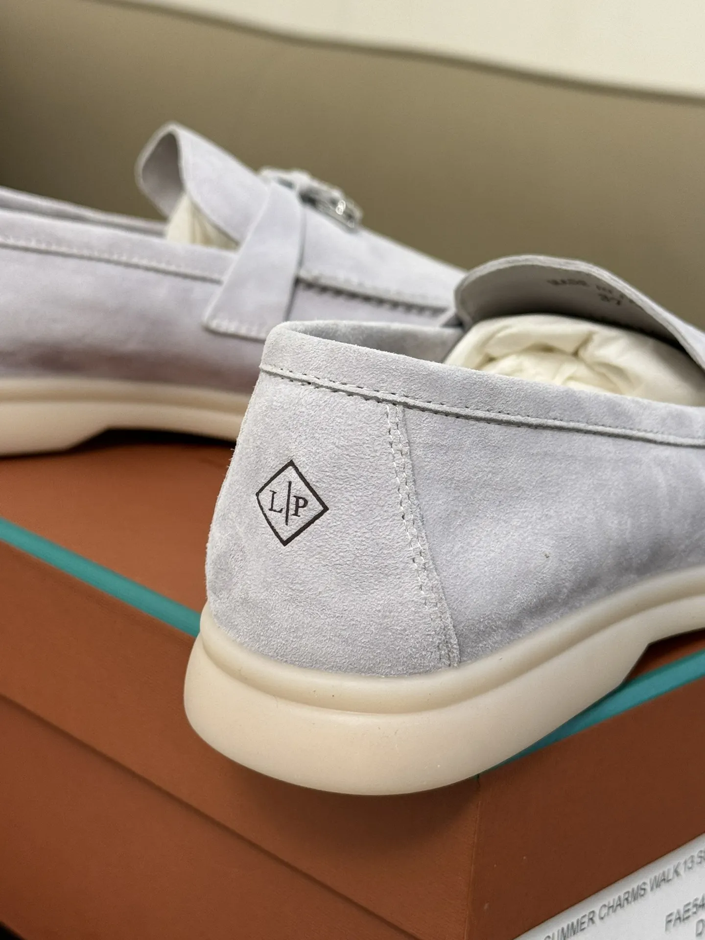 Loro Piana 運動鞋 休閒百搭款(數字8) Loro Piana 運動鞋 休閒百搭款(數字8)