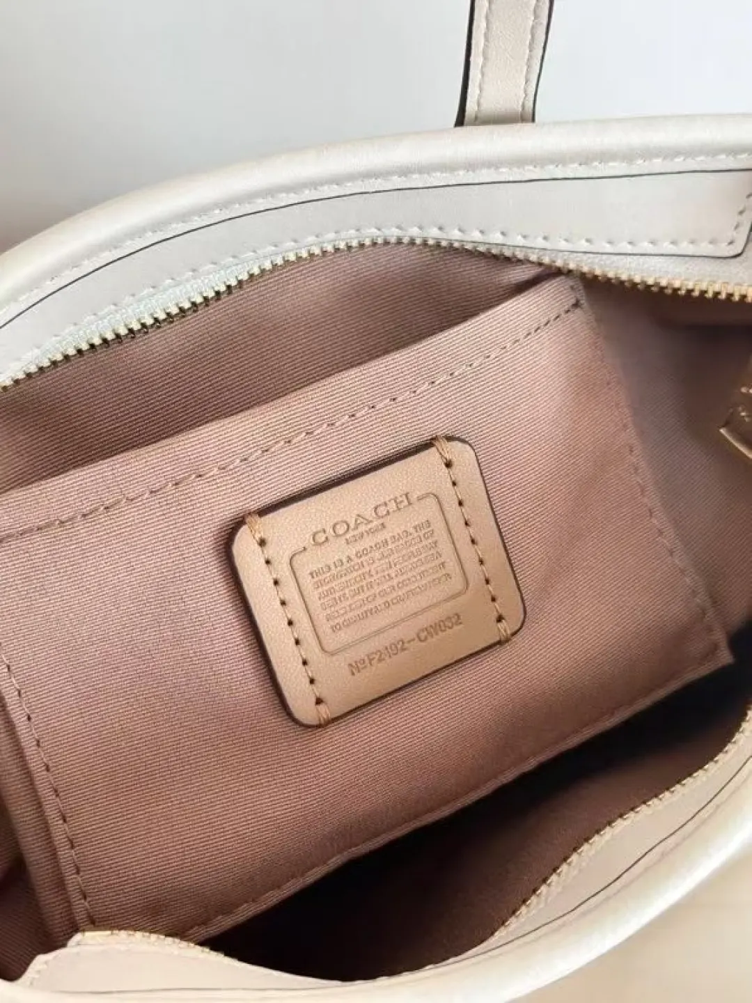 Coach 牛皮 托特包 大容量托特款