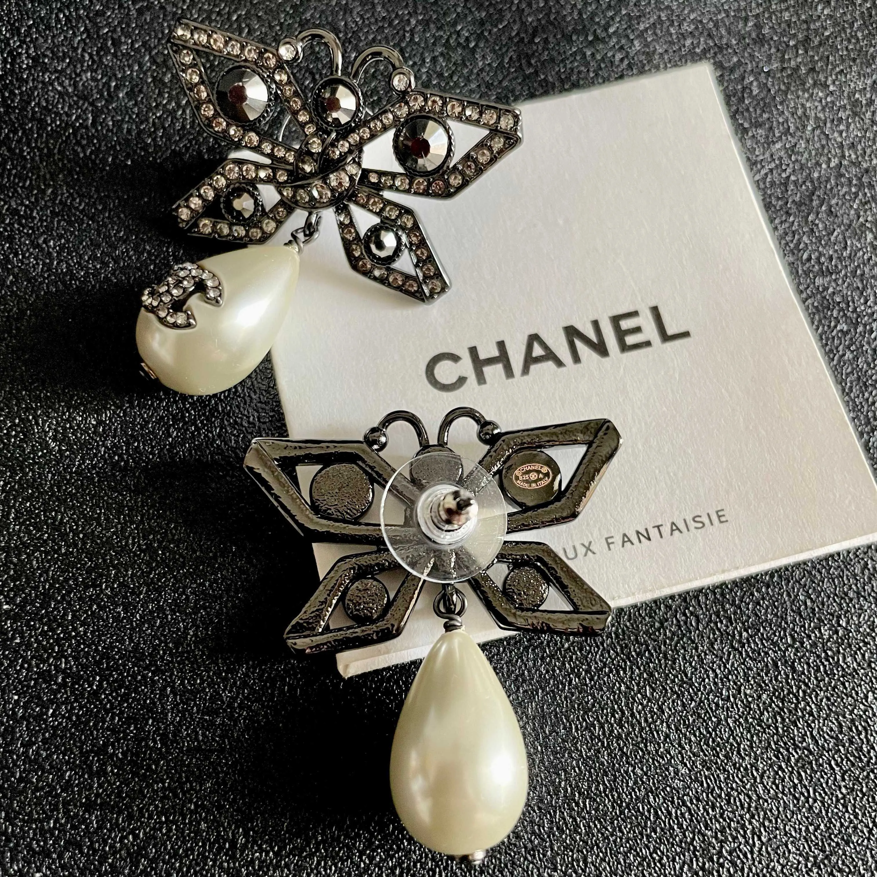 CHANEL 黑白星形耳环 蝴蝶结配饰款