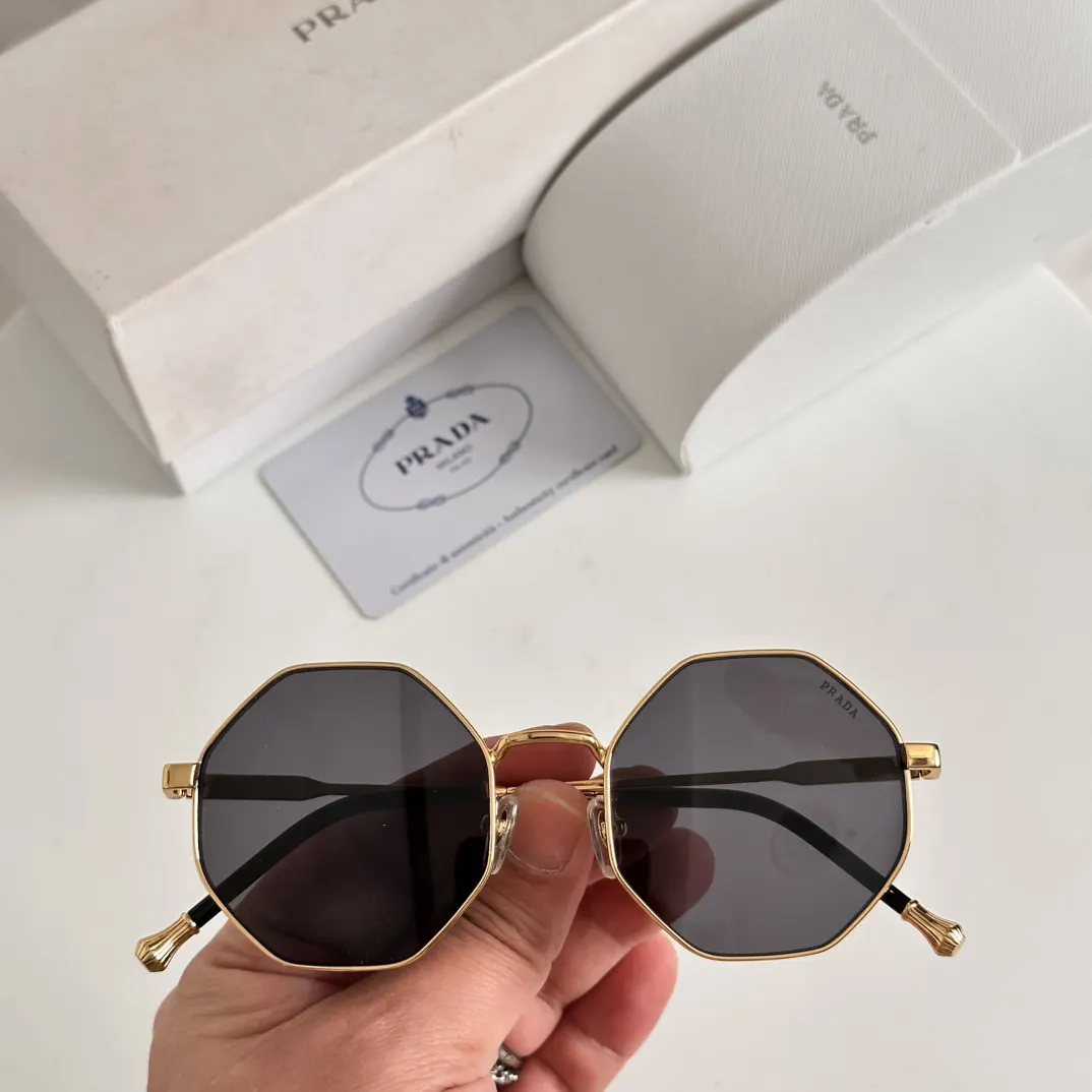 PRADA OPR33F 太阳眼镜 时尚遮阳款