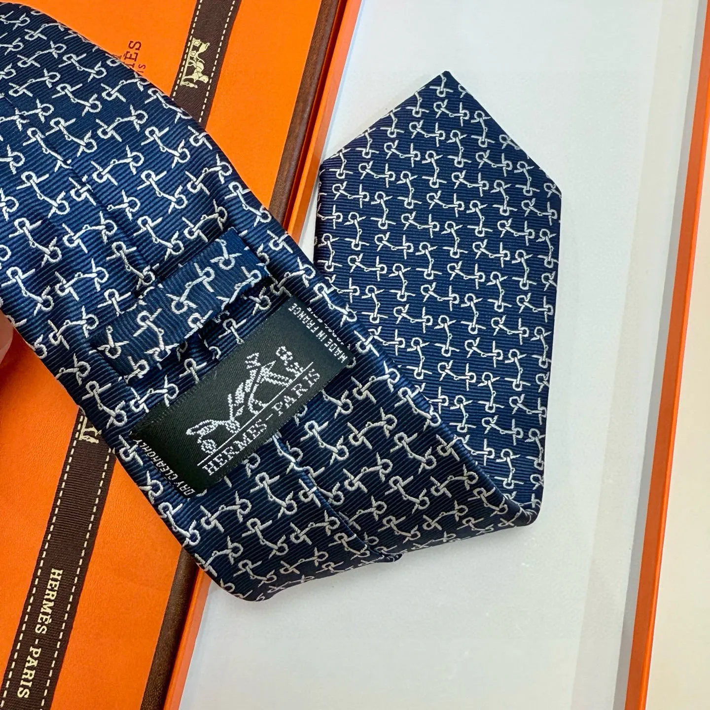 Hermes 领带 精致配饰款