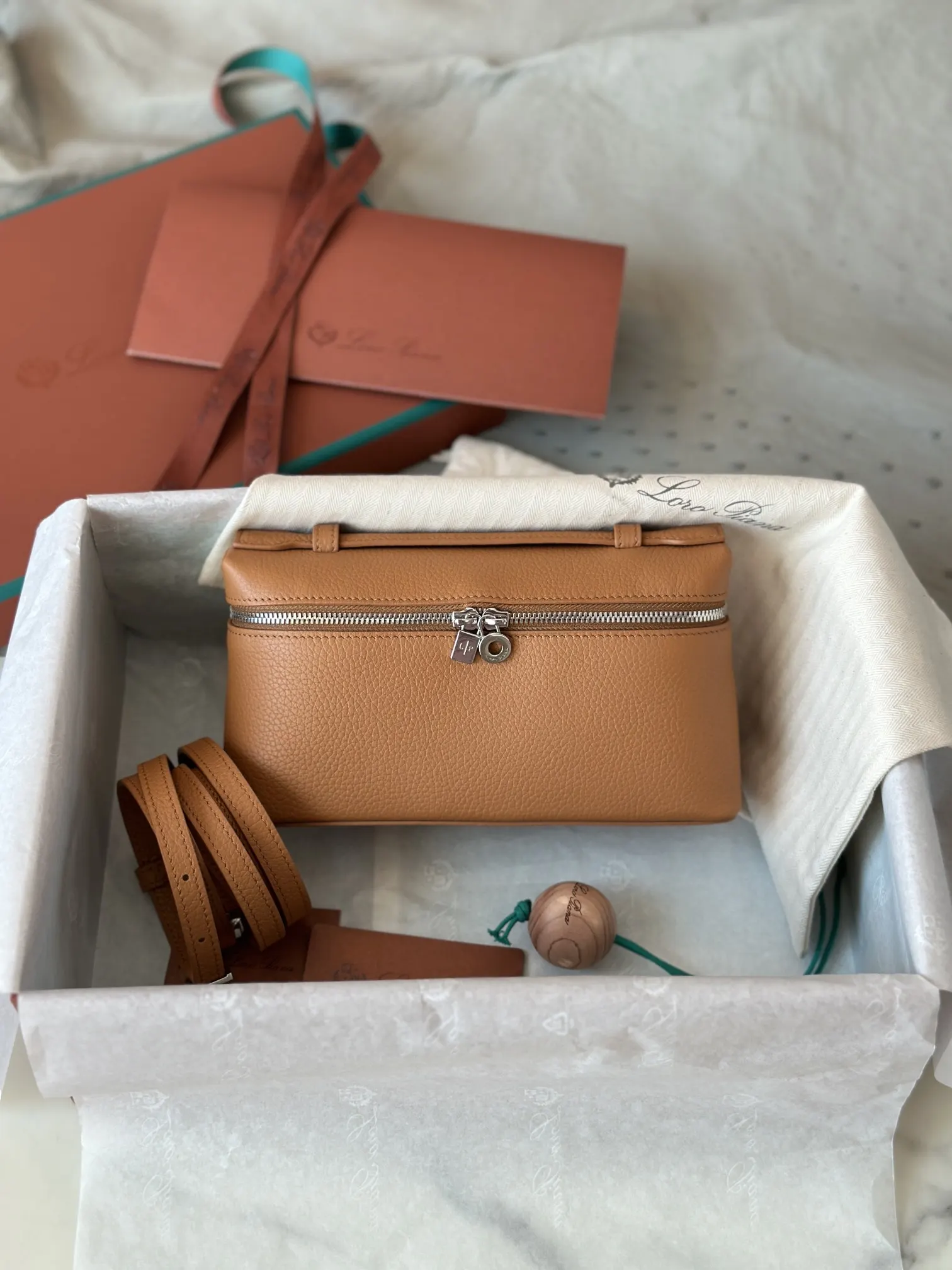 棕色 小牛皮 Loro Piana Extra Poket 手拿包 精致手拿款