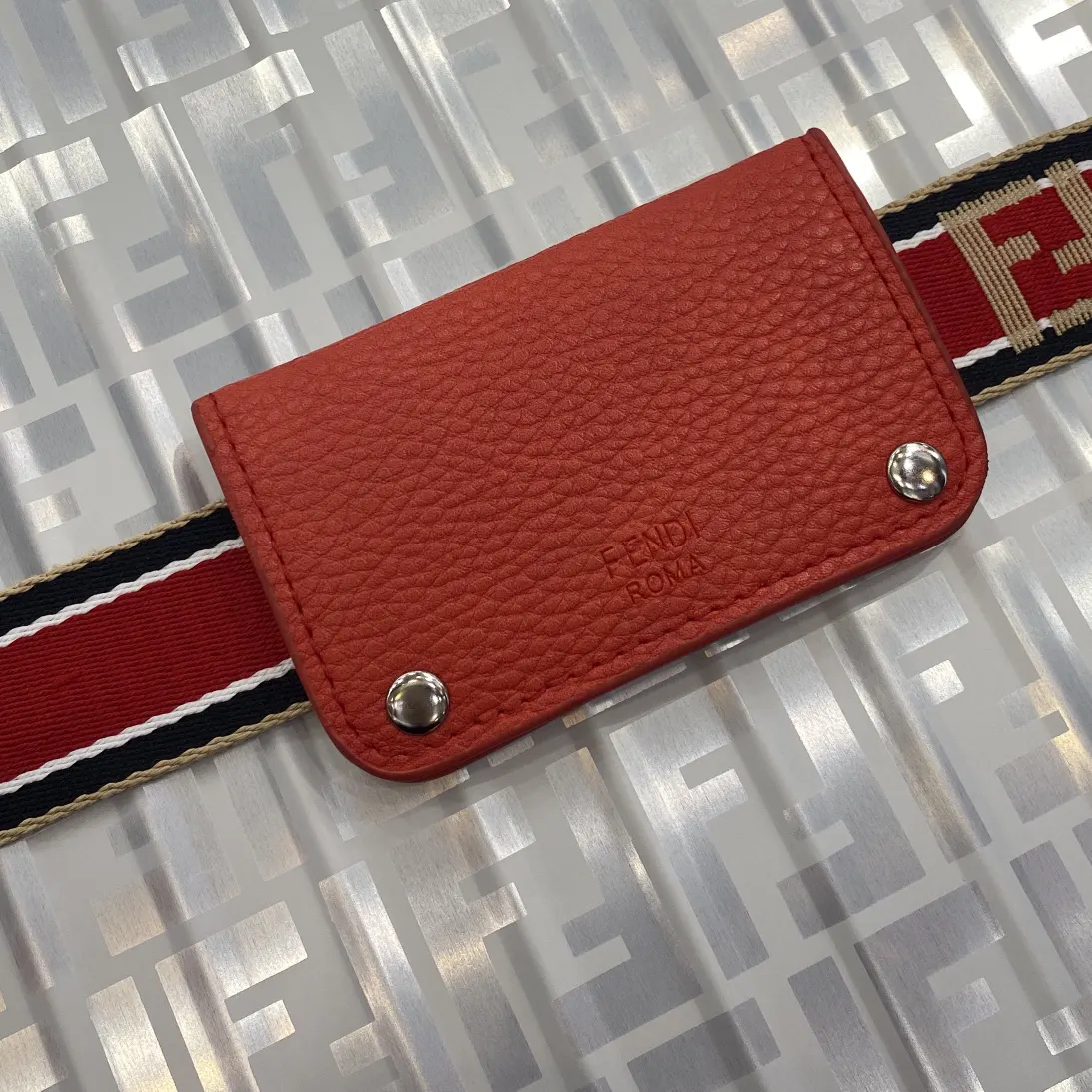 Fendi 紅色 行李箱 旅行拉杆款 輕便出行款