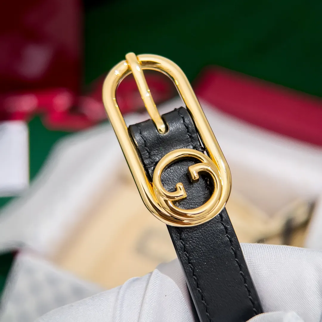 Gucci 双G扣牛皮腰带