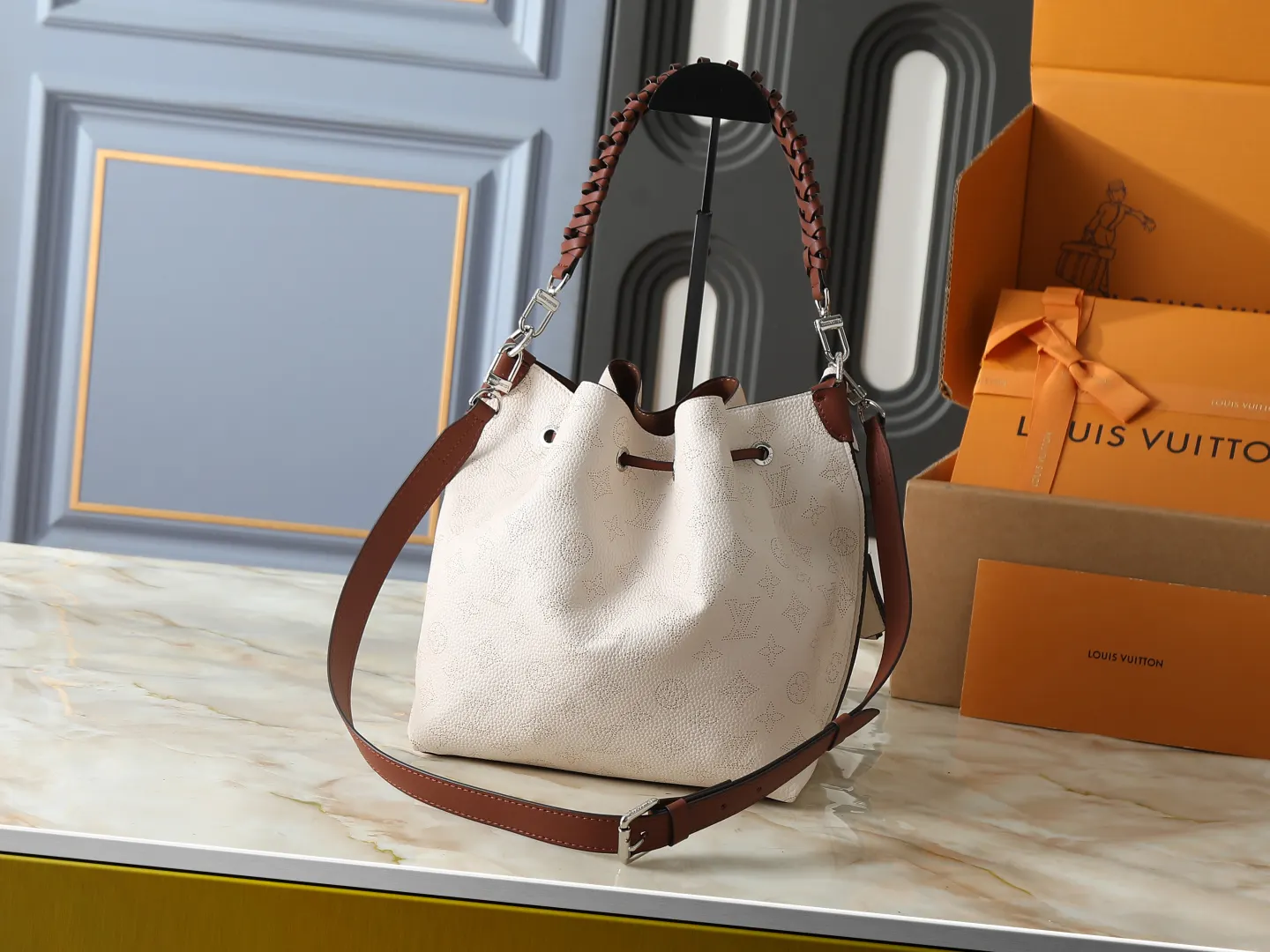 LV 牛皮 托特包 大容量托特款