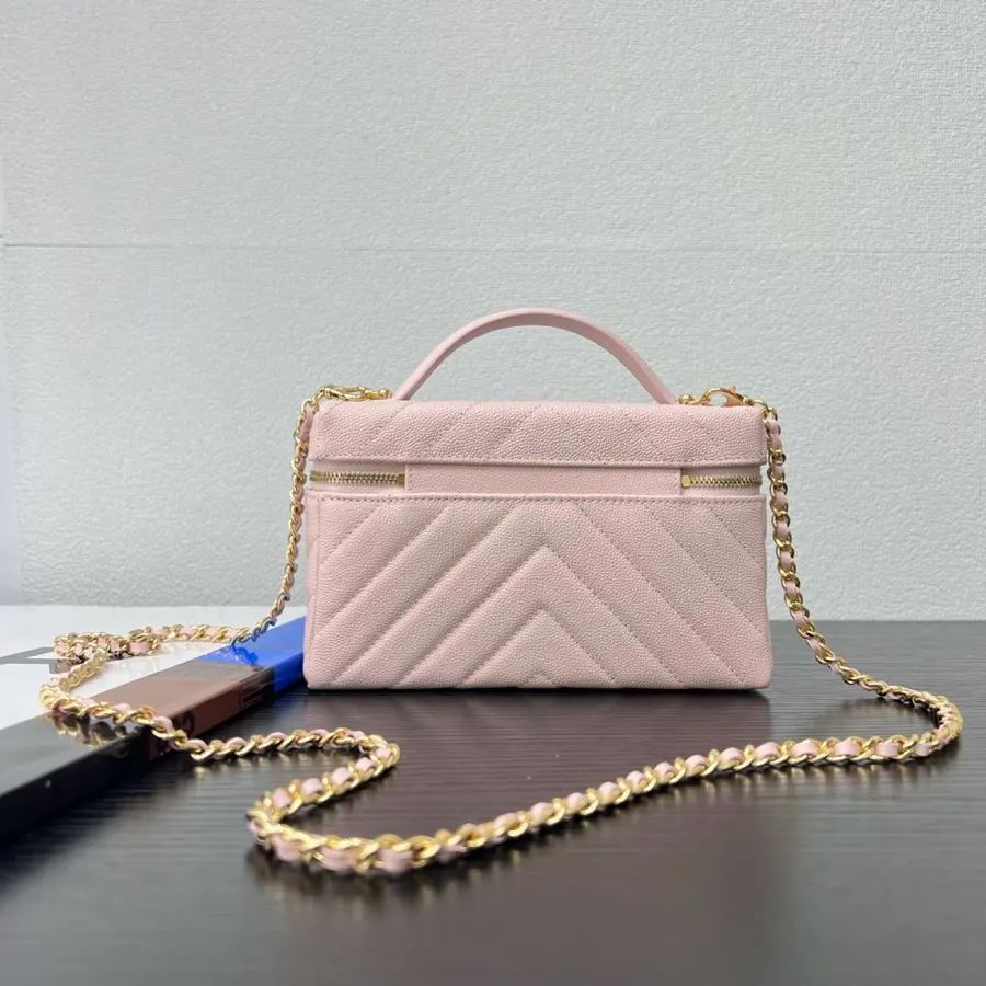 Style 05 Style Image 21 Style 05 Style Image 21