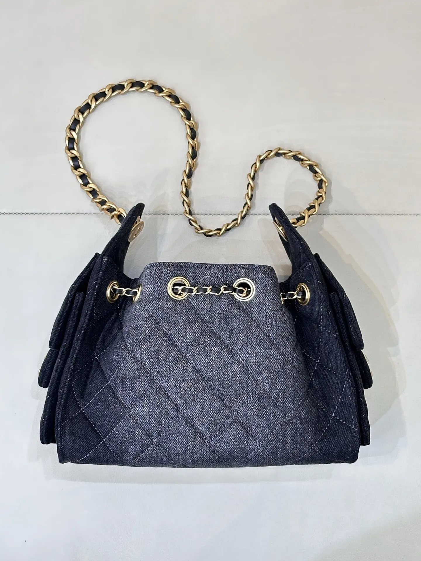 CHANEL 棕色牛皮Hobo腋下包 褶皱款