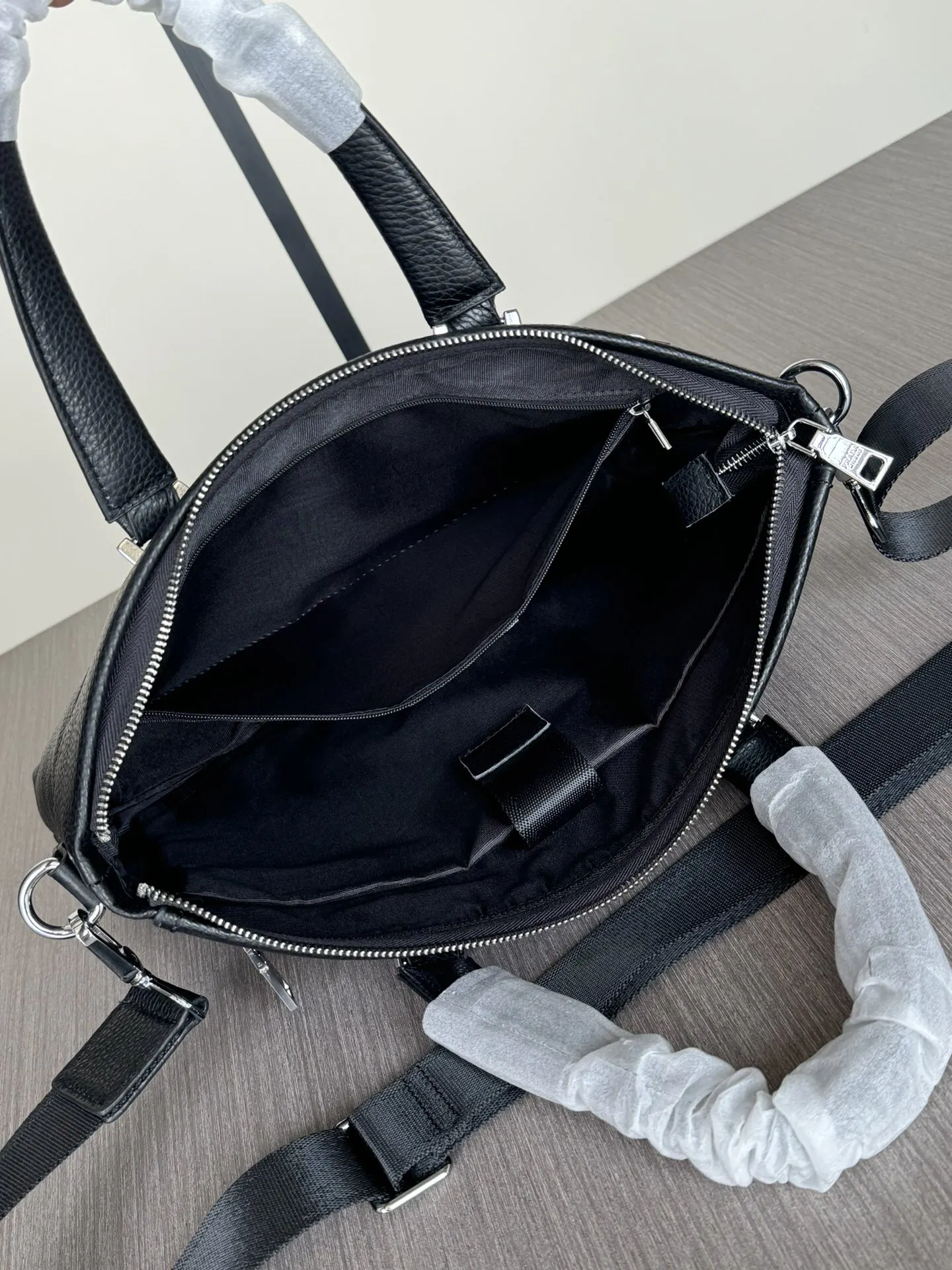 Prada 黑色 小牛皮 公文包 商務通勤款