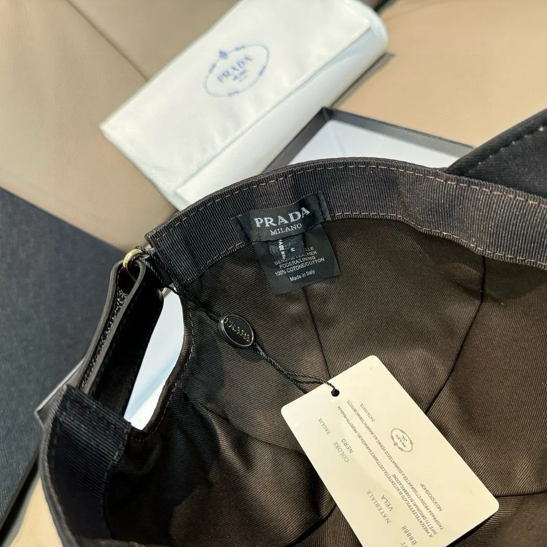 Prada 牛皮 棉质 刺绣 帽子 精致搭配