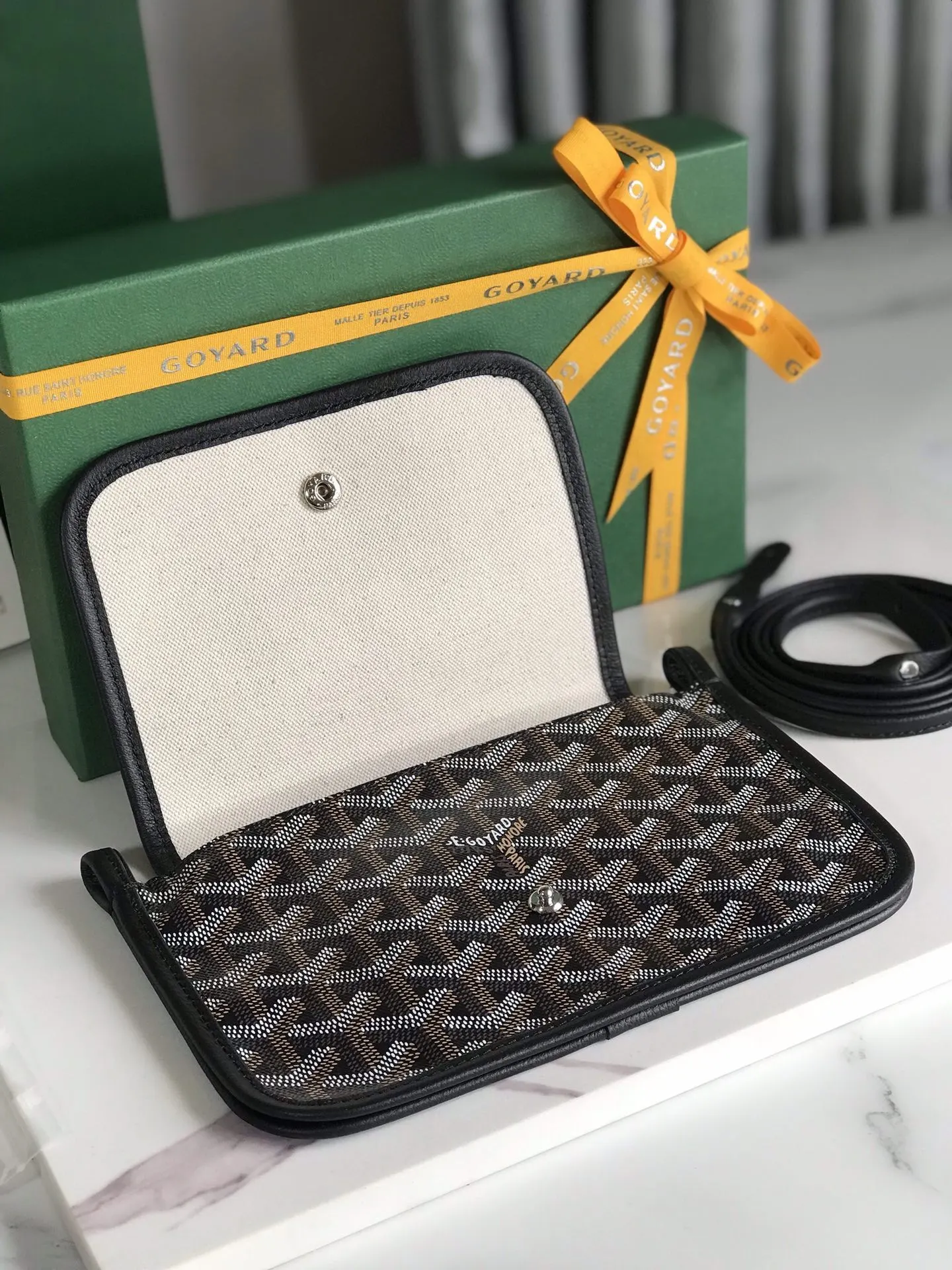Goyard 戈雅 三层包 Pi 手拿包 精致手拿款