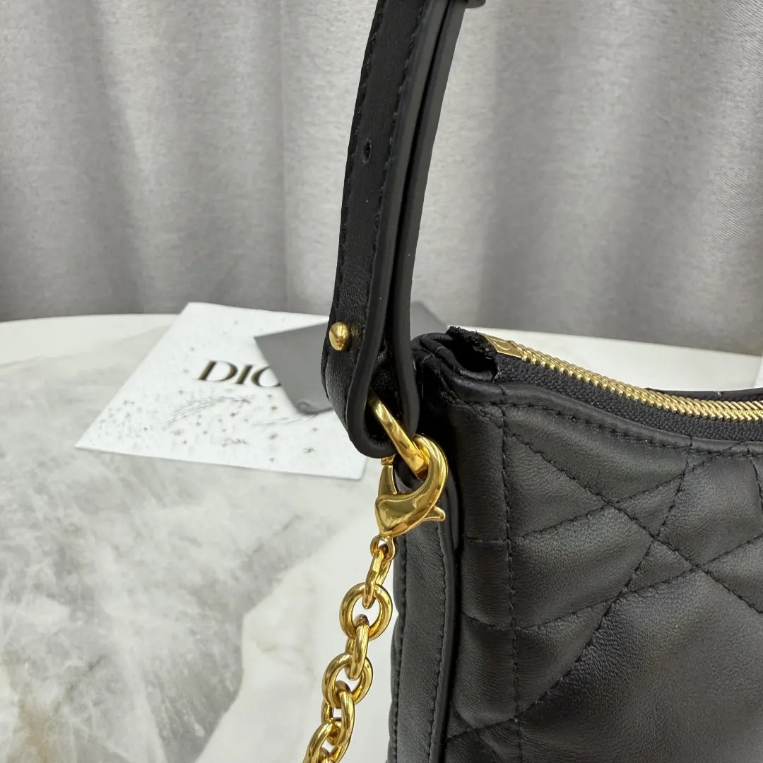 Dior Caro 黑色羊皮链条包 精致斜挎款
