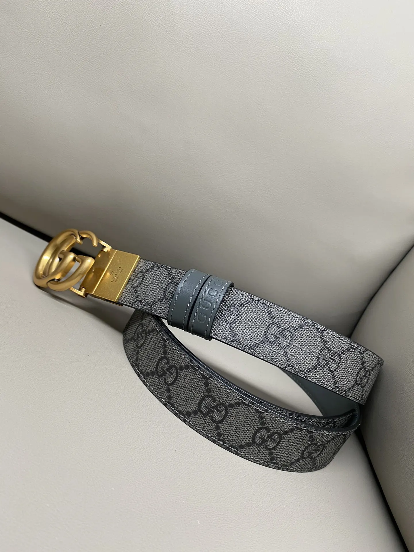 Gucci Marmont Double G Buckle Cowhide Sided Belt