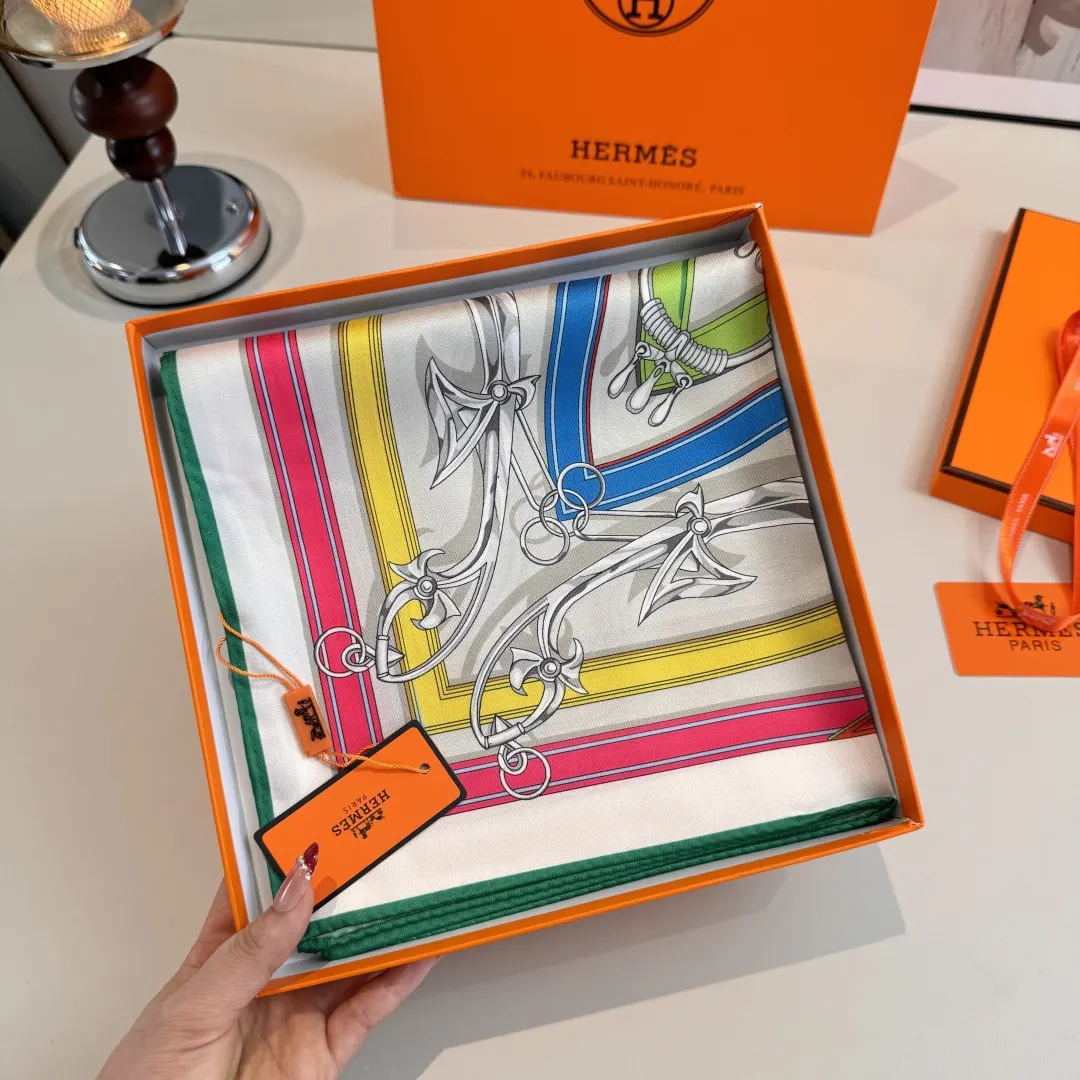 Hermès 丝巾 精致配饰