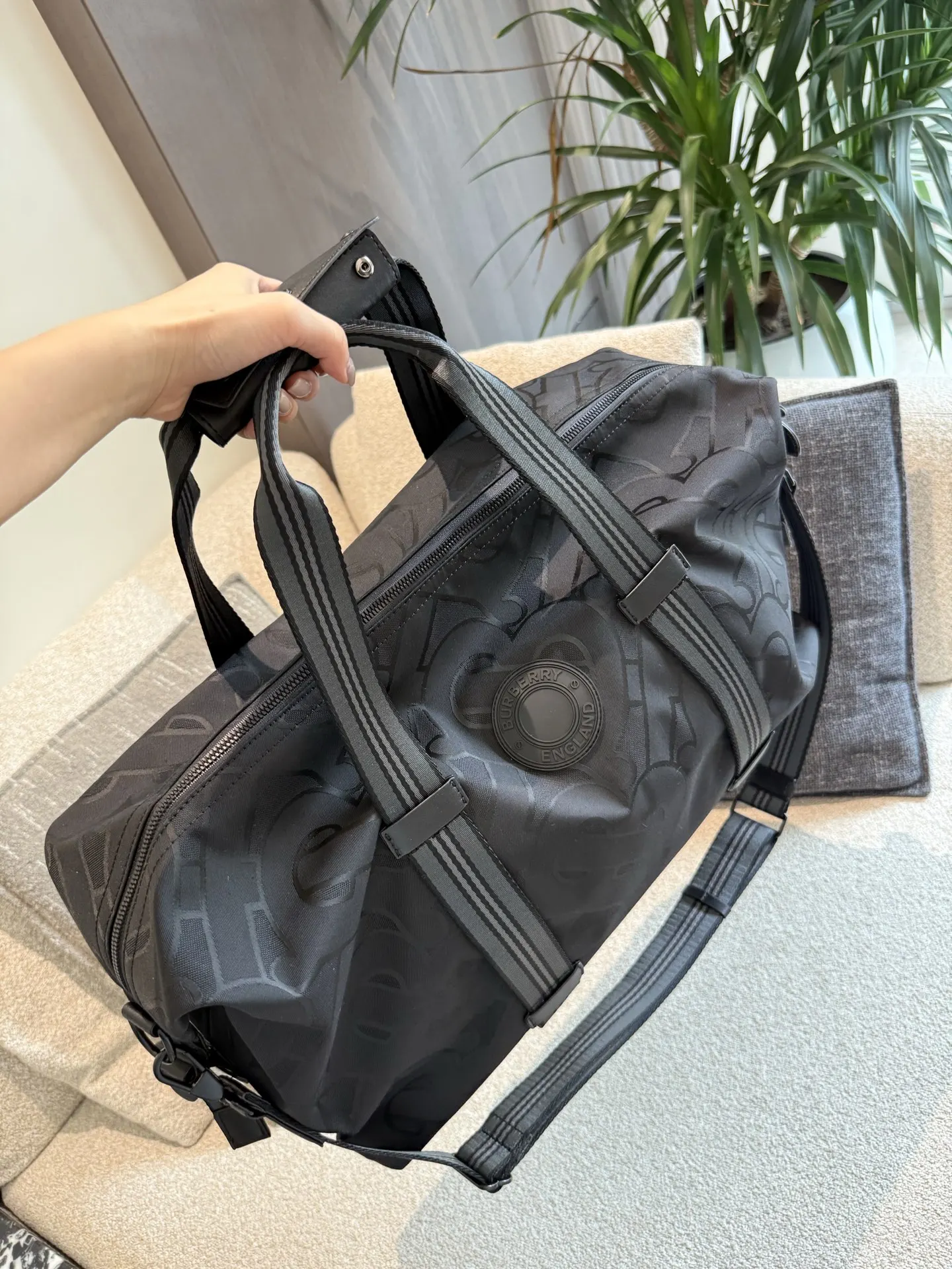 Burberry 黑色 牛皮 旅行袋 大容量旅行款