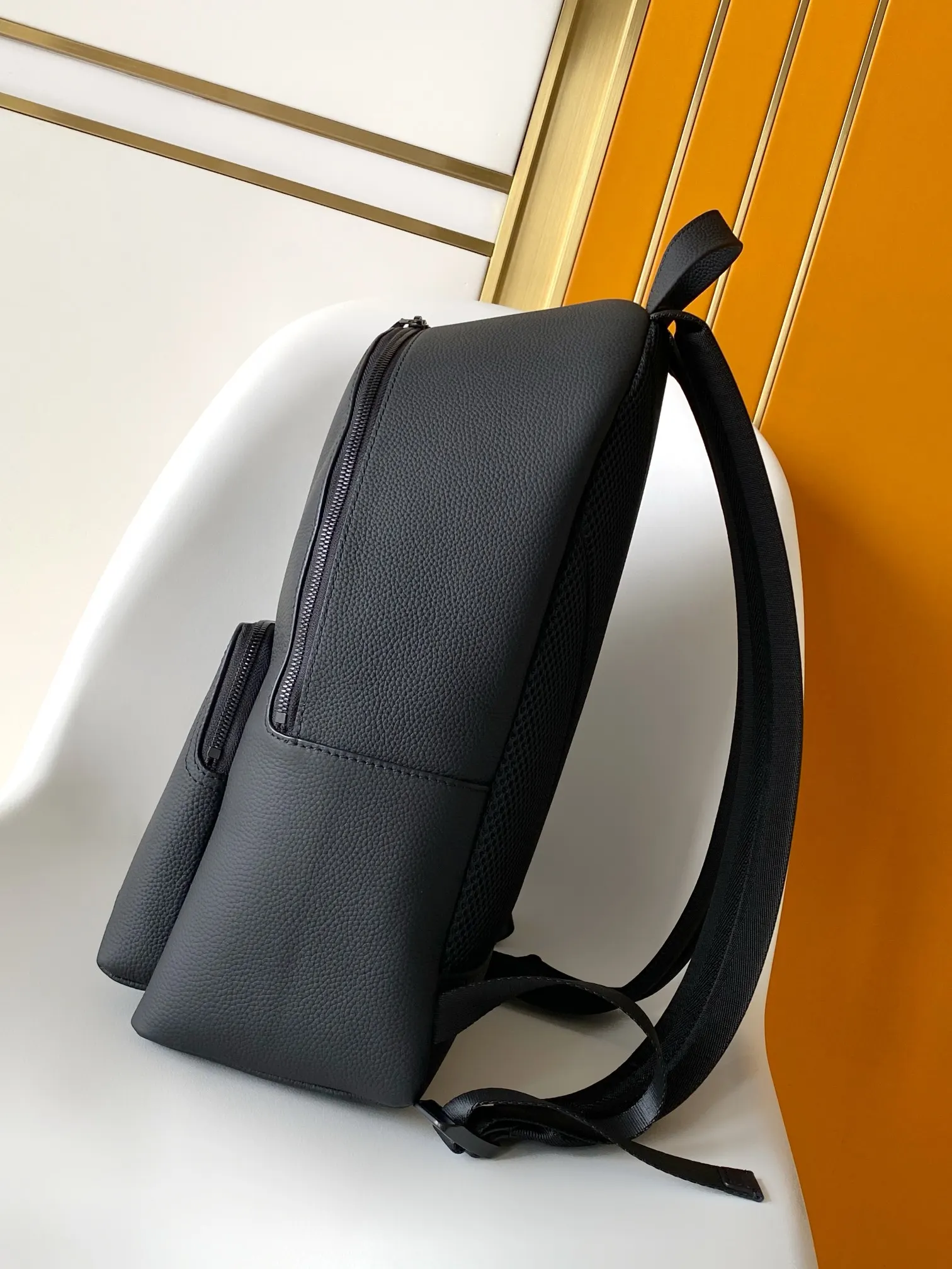LV Discovery blue, backpack Image 2 LV Discovery blue, backpack Image 2