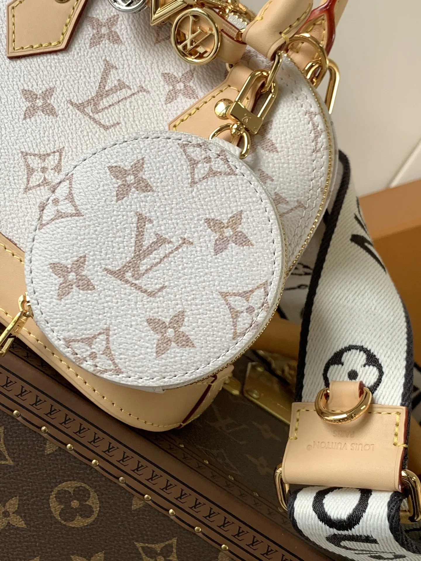 LV Alma 老花 牛皮 鏈條包 精致鏈條款