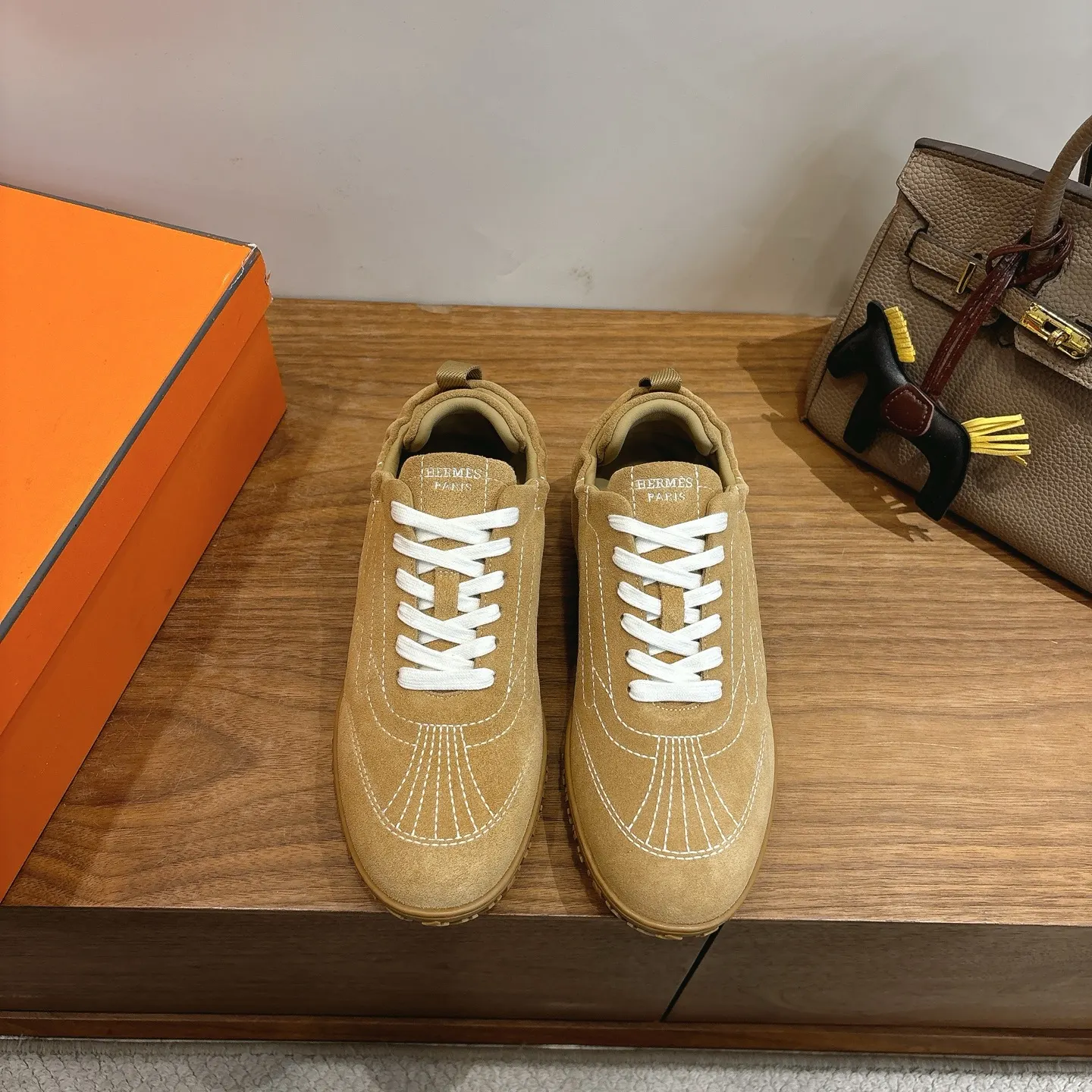 Hermès SS 运动鞋(數字3) Hermès SS 运动鞋(數字3)