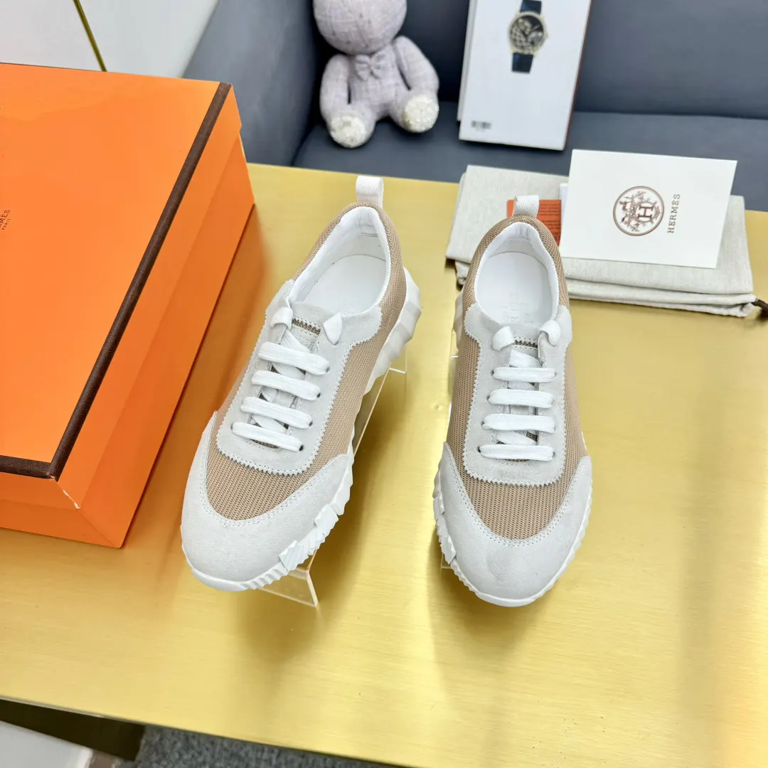 Hermès 官网同步更新 羊皮 运动鞋 舒适