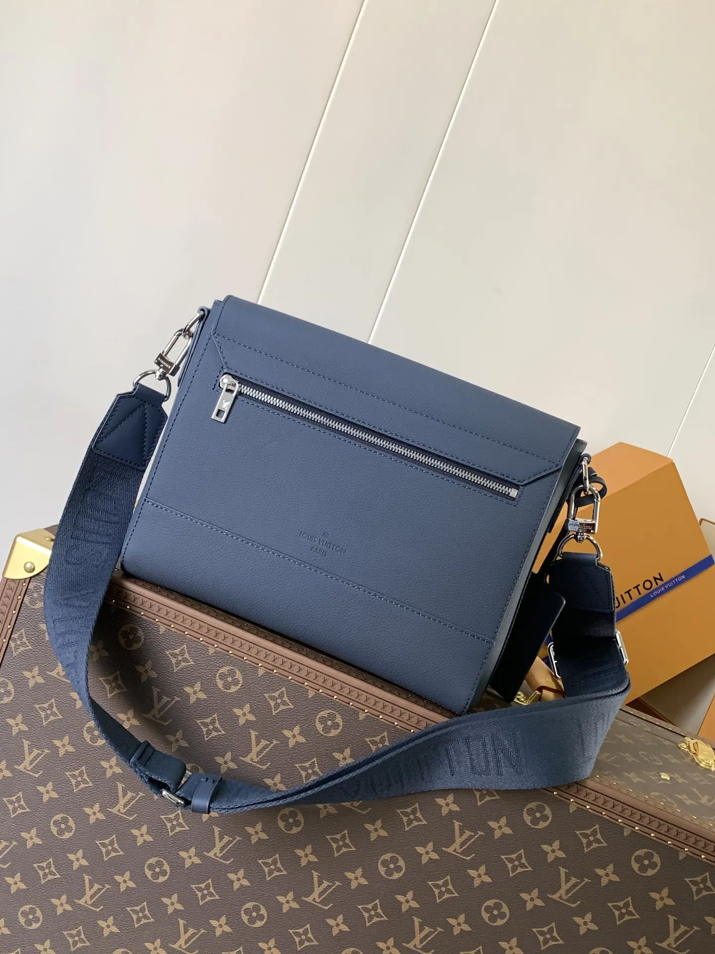 LV 黑色 藍色 牛皮 收納包 旅行收納款