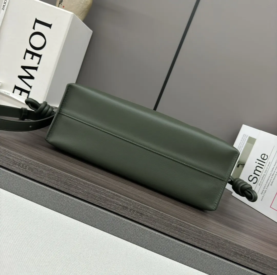 金色 牛皮 免 少 L⊚℮w℮ 纳帕牛皮革Fl 手拿包 精致手拿款