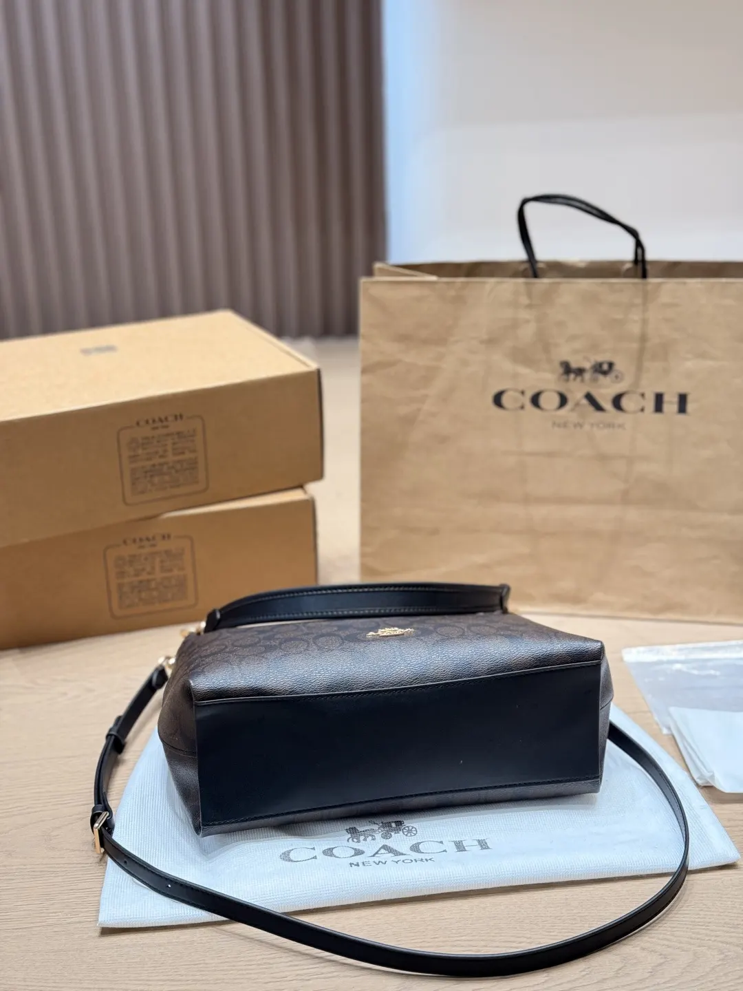 Coach 牛皮 腋下包 复古腋下背款