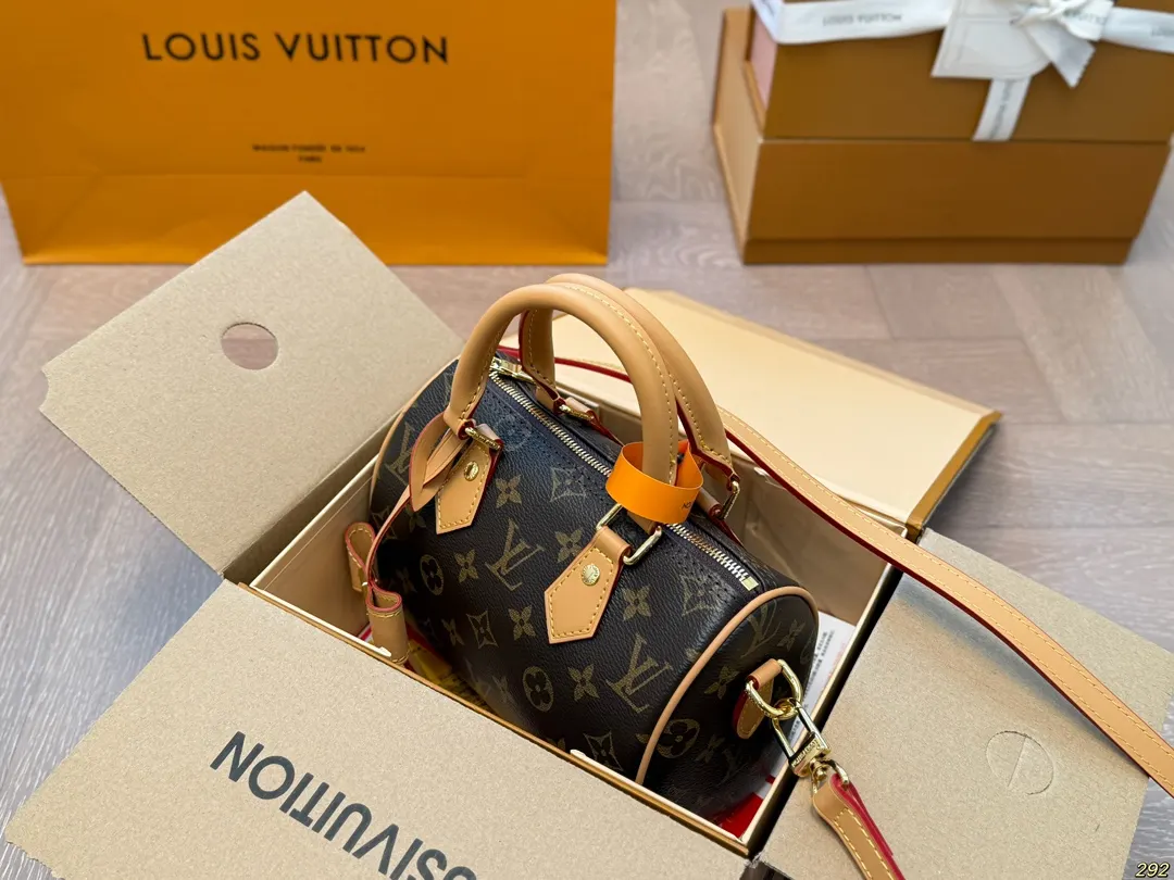LV Speedy 老花 斜背包 輕便斜挎款