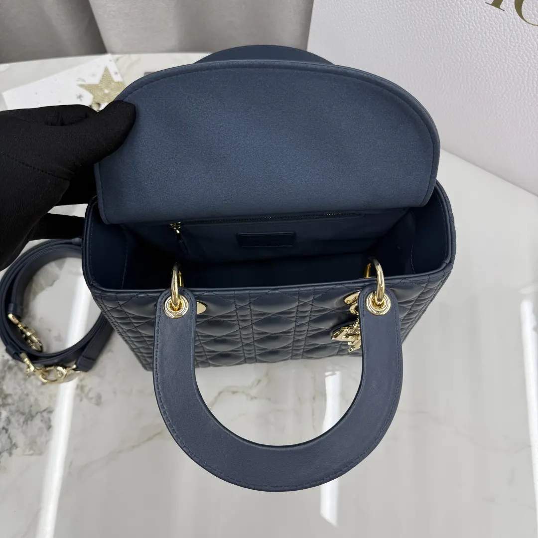 Dior Lady Dior 黑色羊皮手袋 经典藤格款