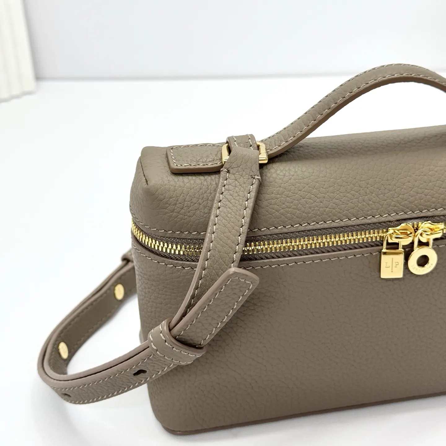 Beige Gold Clutch Bag Leather Image 9 Beige Gold Clutch Bag Leather Image 9