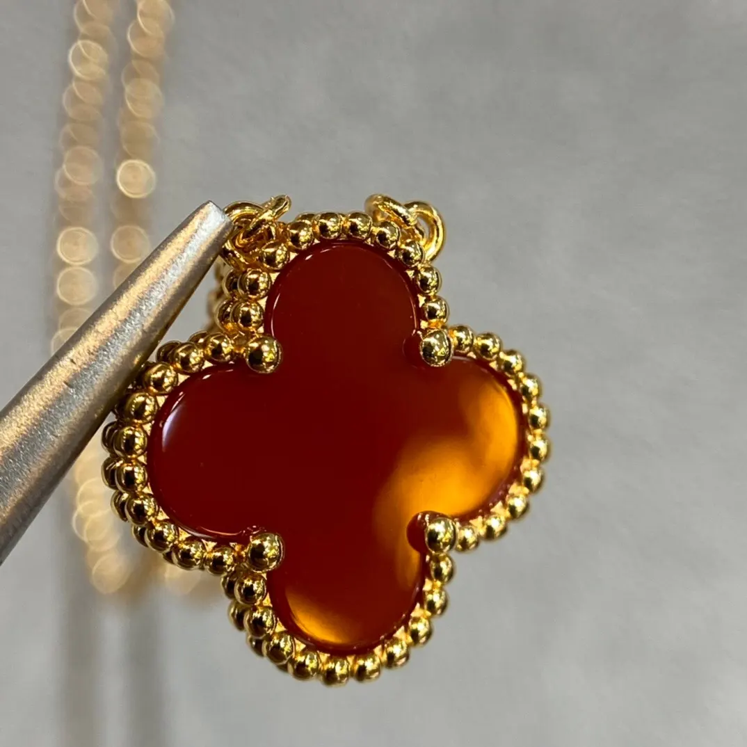 Van Cleef 四叶草 项链 精致锁骨链款 款2