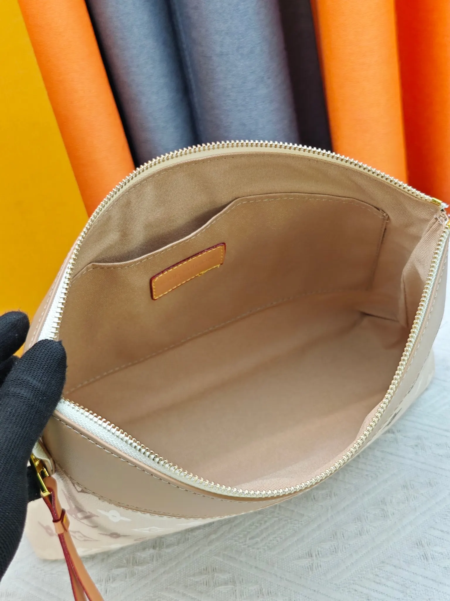 Clutch Bag Leather Image 9 Clutch Bag Leather Image 9