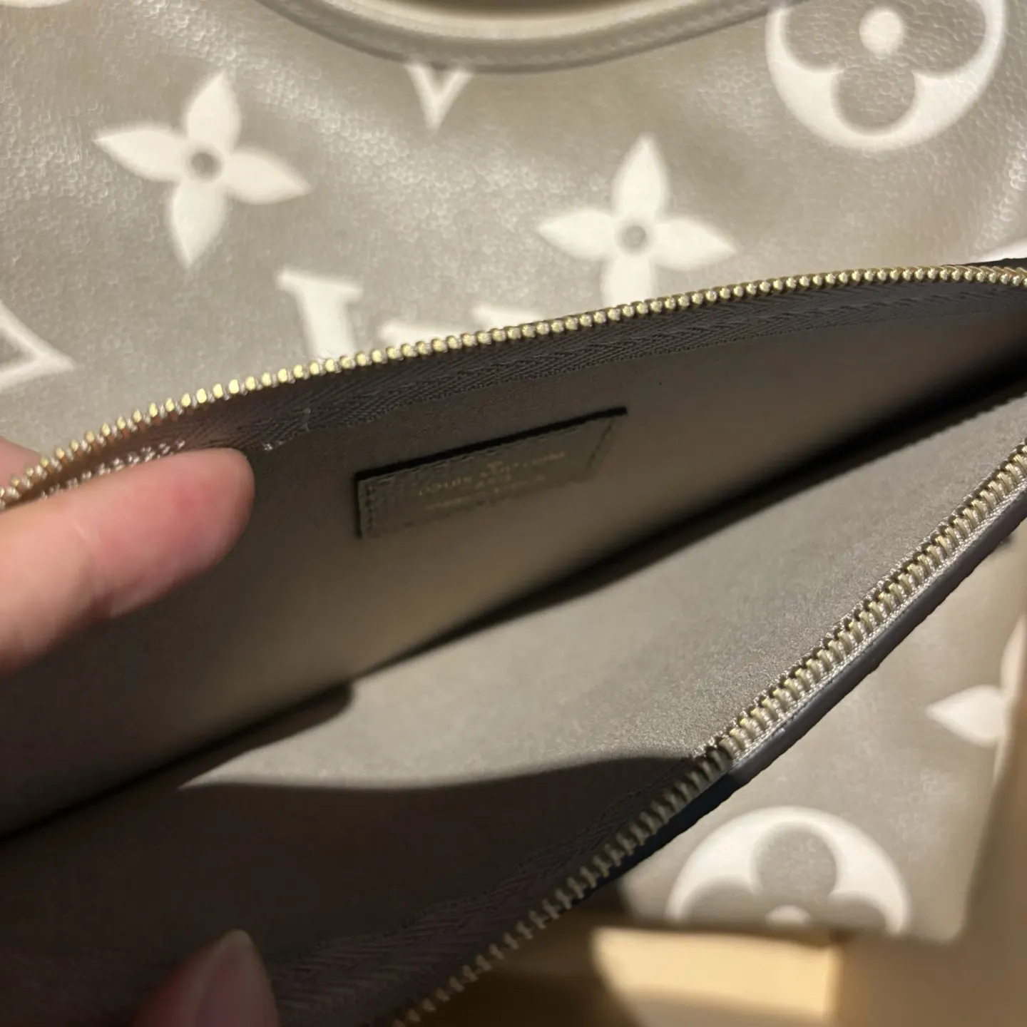 CarryAll 灰色 腋下包 复古腋下背款
